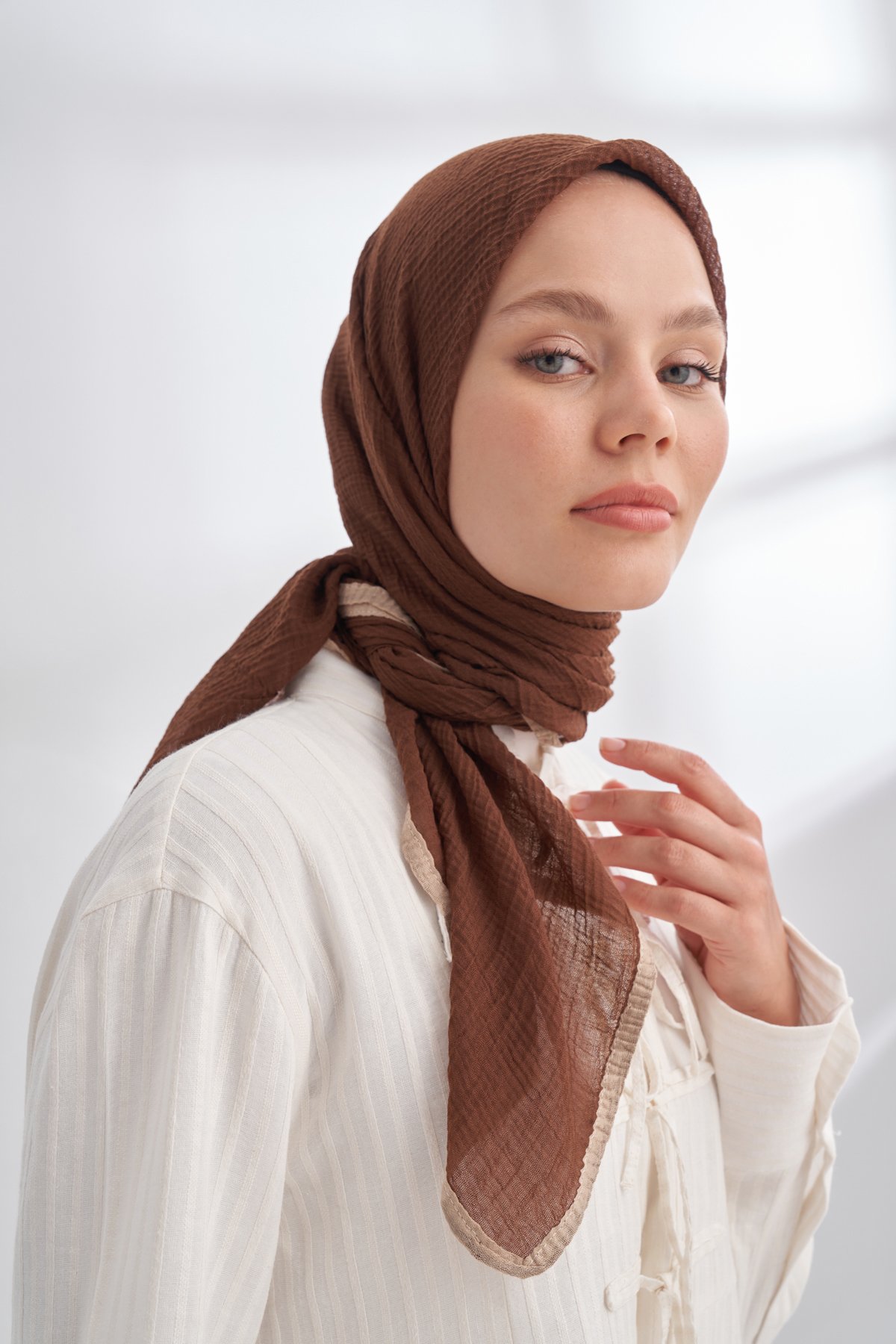 MÜSLİN BİYELİ EŞARP - KAHVE