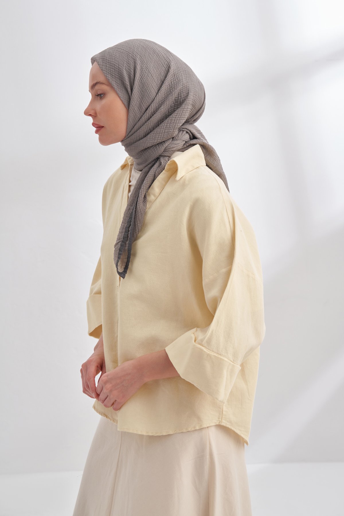 MÜSLİN BİYELİ EŞARP - KOYU GRİ