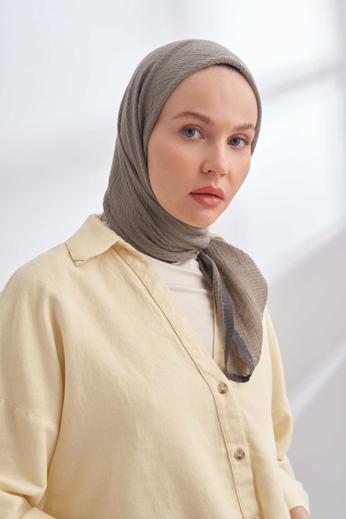 MÜSLİN BİYELİ EŞARP - KÜL