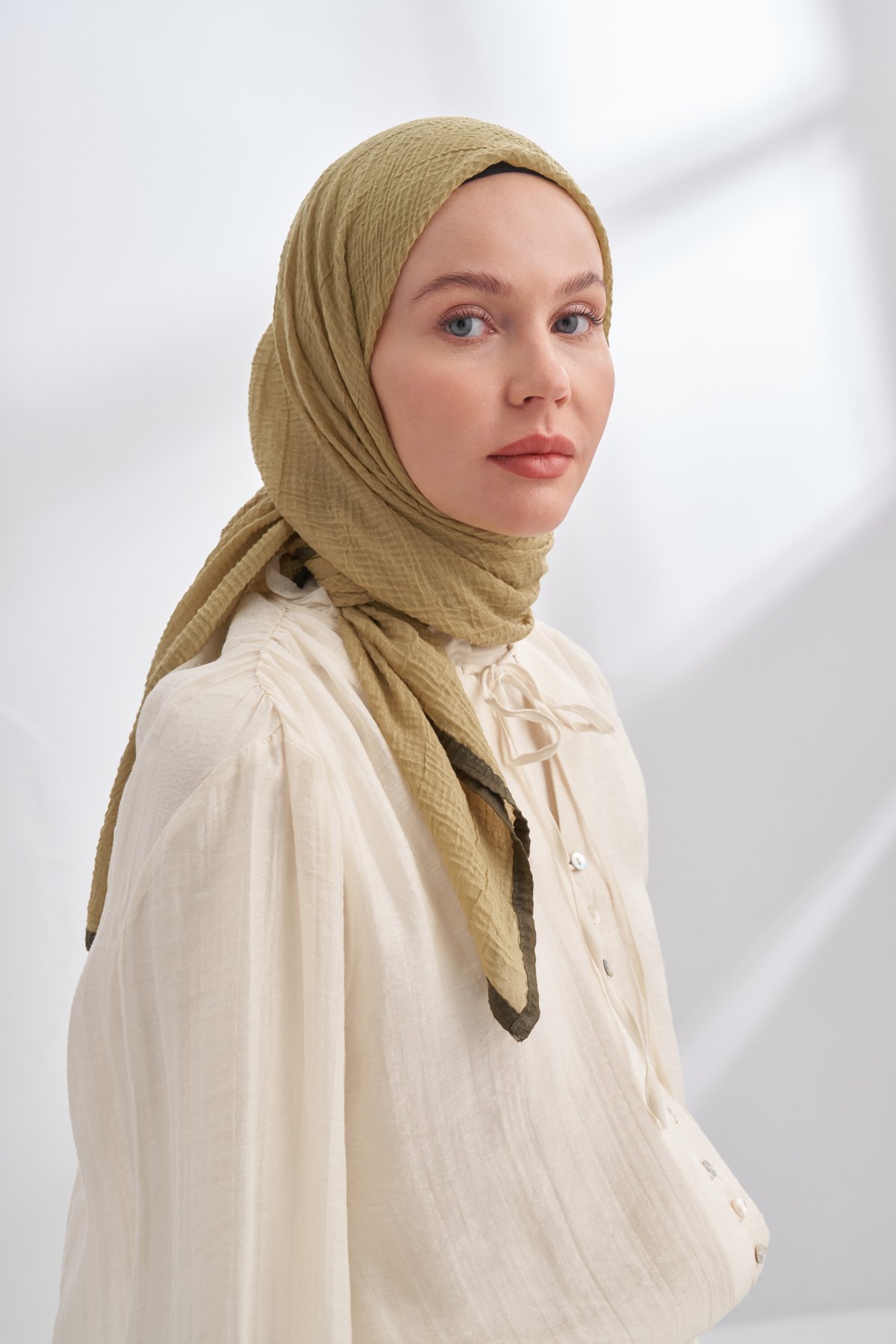 MÜSLİN BİYELİ EŞARP - YAĞ YEŞİLİ