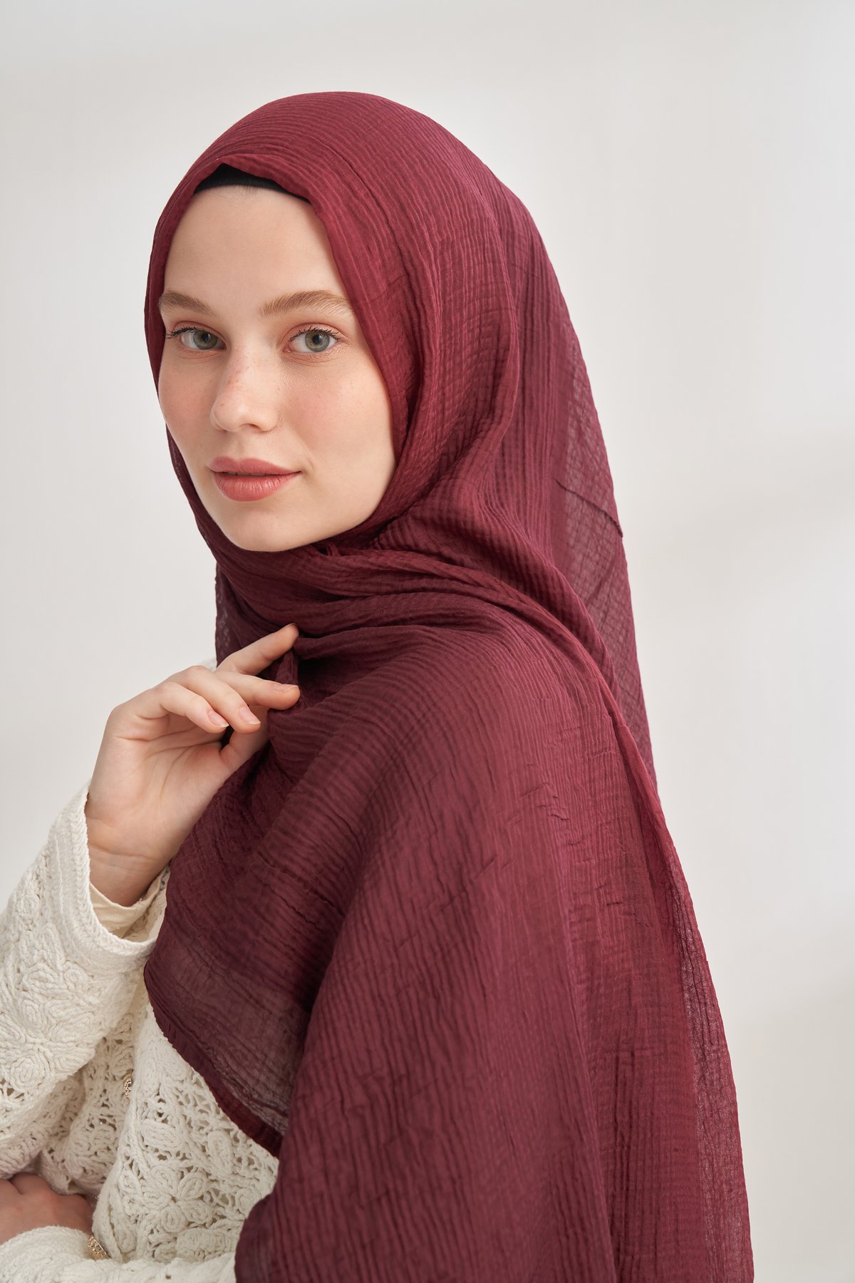 MÜSLİN DEGRADE BİYELİ ŞAL - BURGUNDY - BORDO