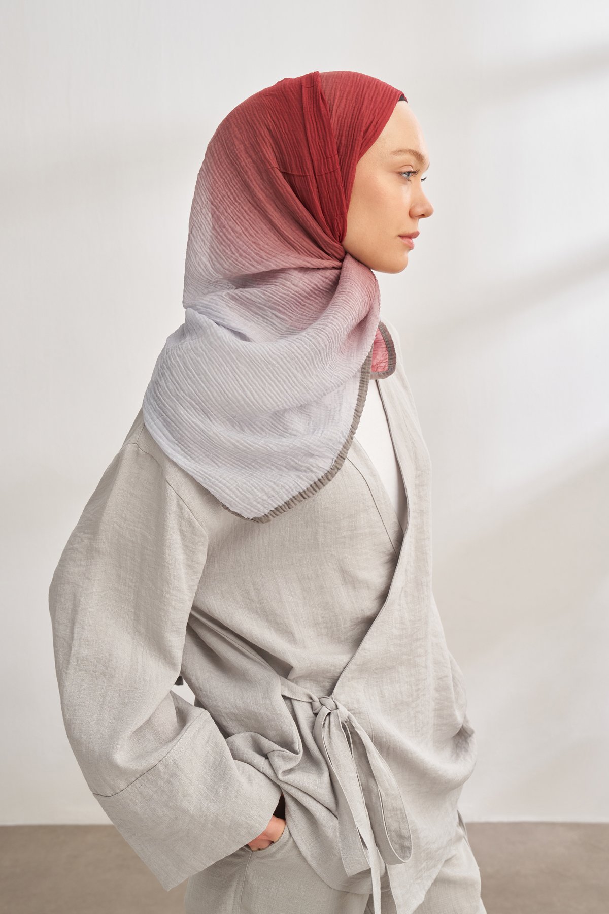 MÜSLİN DEGRADE BİYELİ ŞAL - KIRMIZI