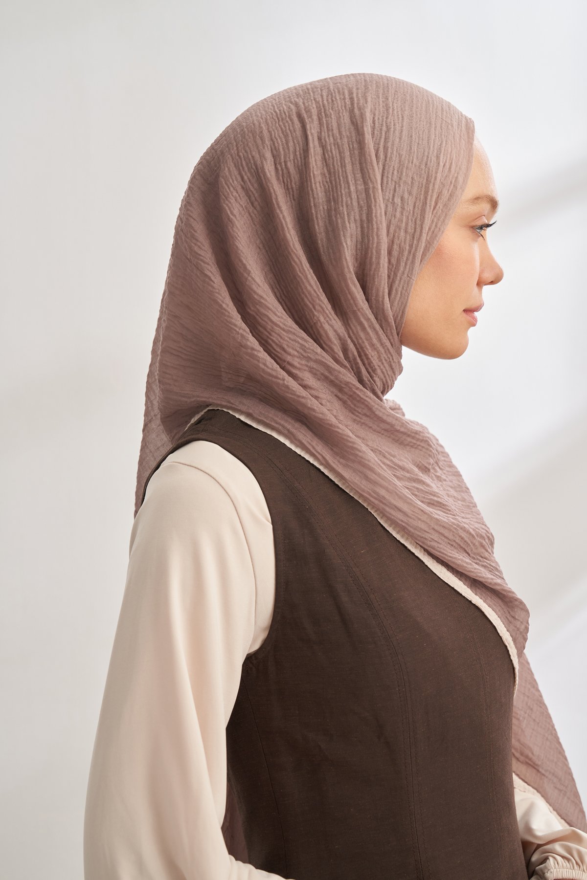 MÜSLİN DEGRADE BİYELİ ŞAL - KOYU BEJ - BEJ