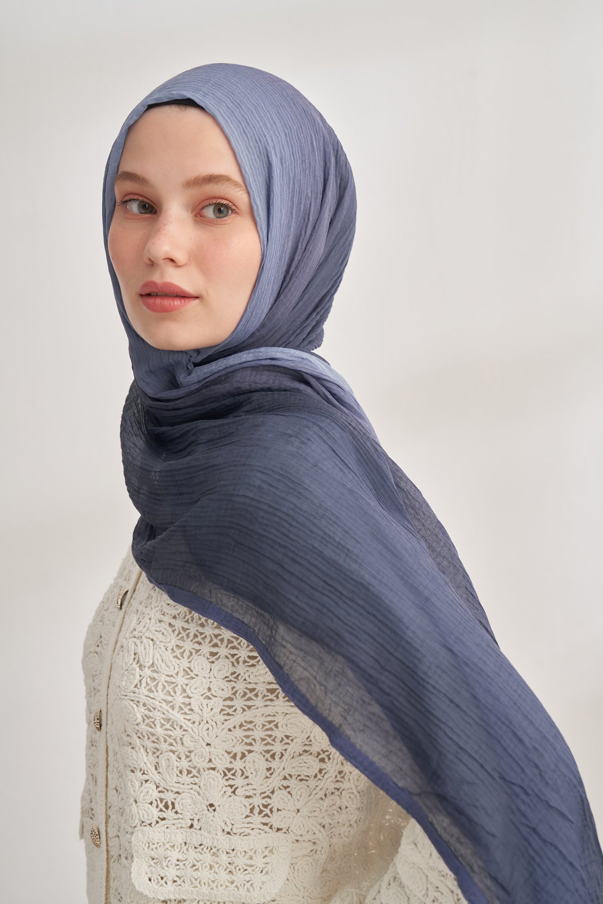 MÜSLİN DEGRADE BİYELİ ŞAL - LACİVERT - BEBE MAVİSİ