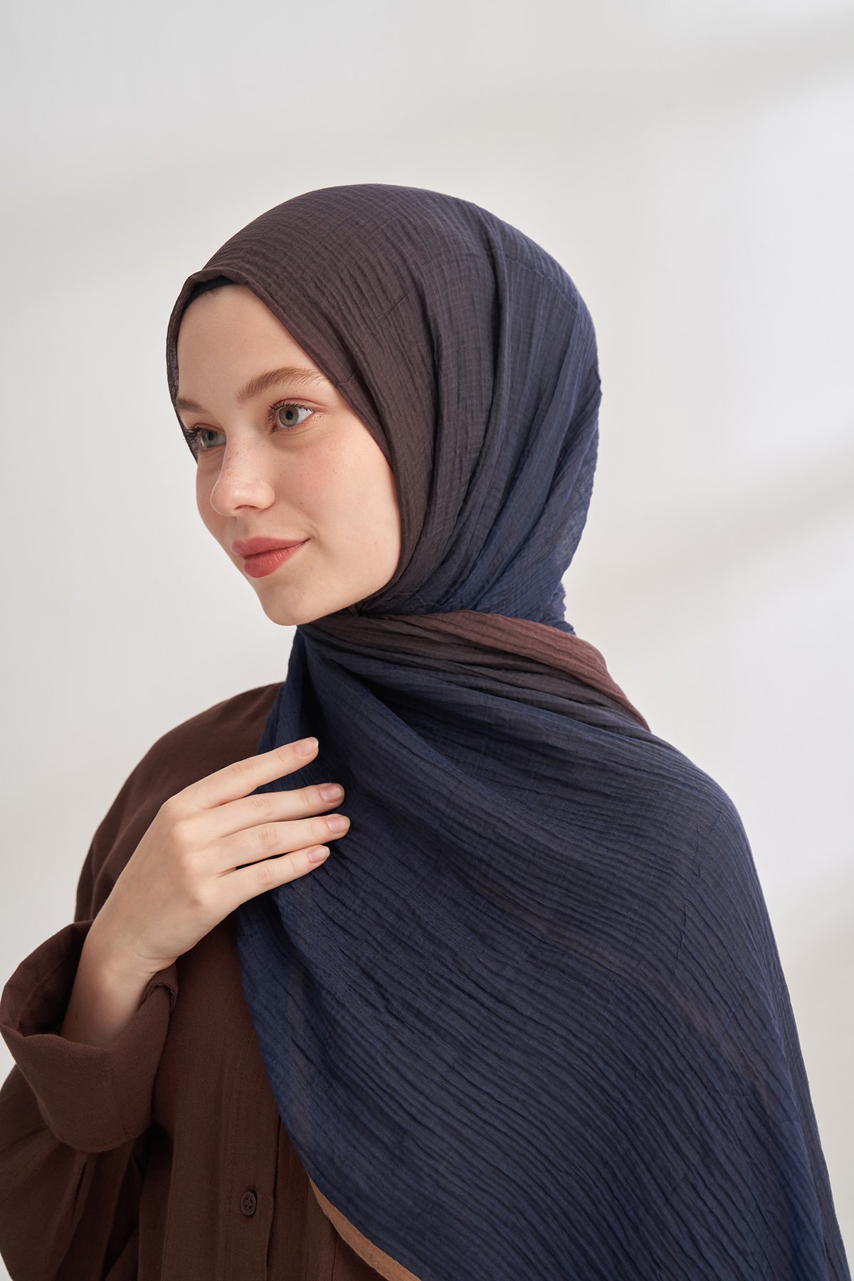 MÜSLİN DEGRADE BİYELİ ŞAL - LACİVERT - KAHVE