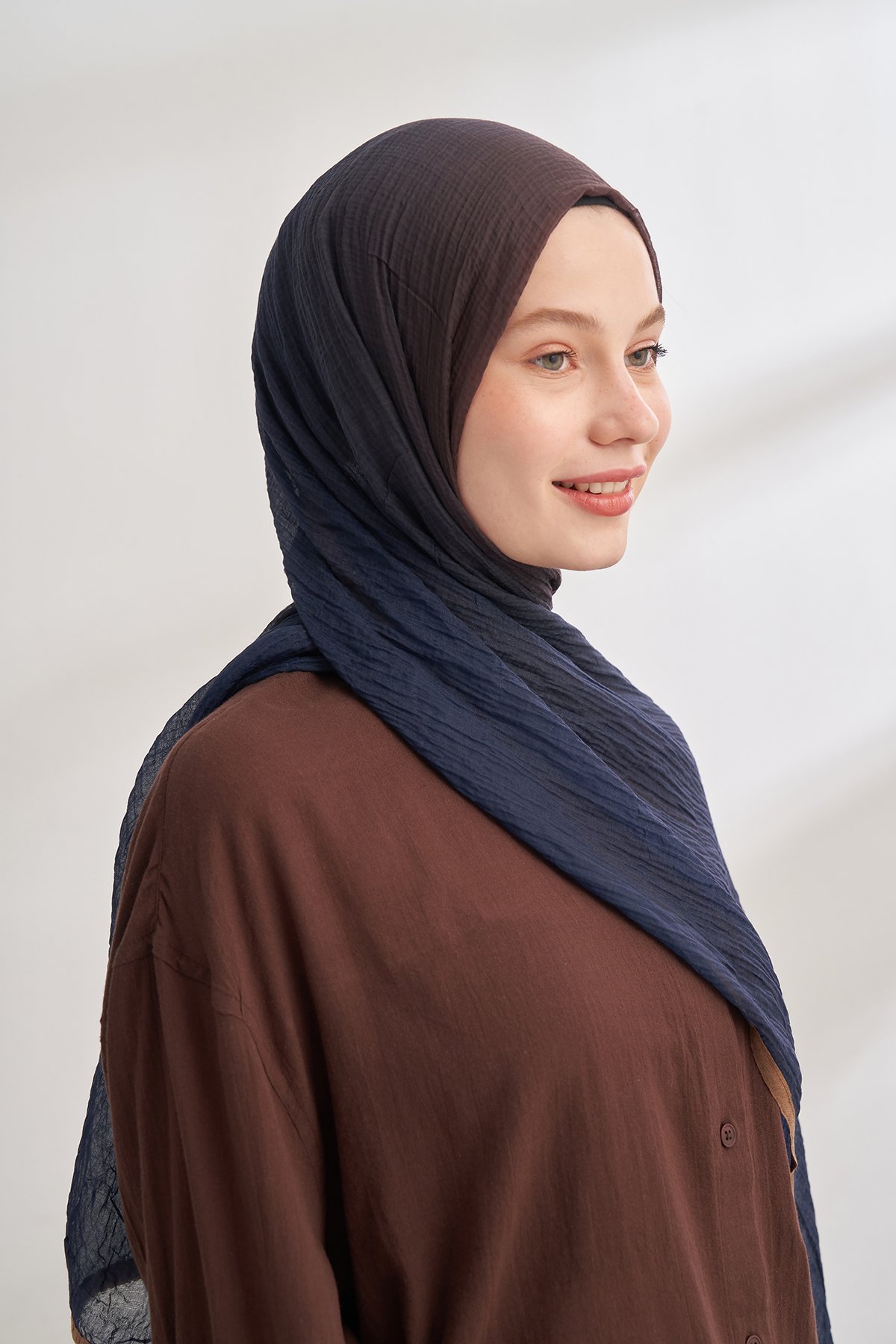 MÜSLİN DEGRADE BİYELİ ŞAL - LACİVERT - KAHVE