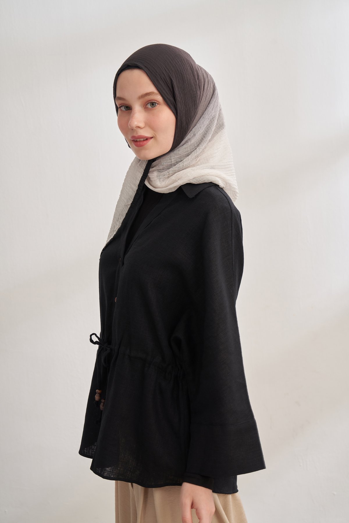 MÜSLİN DEGRADE BİYELİ ŞAL - SİYAH - KREM