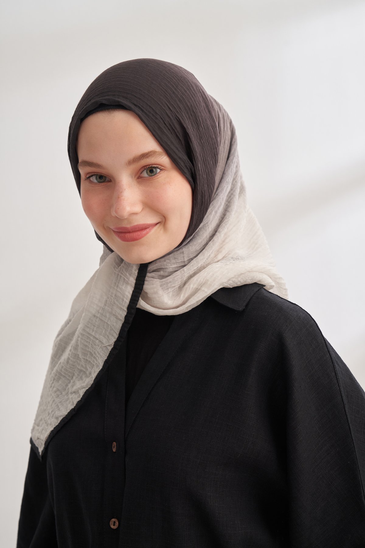 MÜSLİN DEGRADE BİYELİ ŞAL - SİYAH - KREM