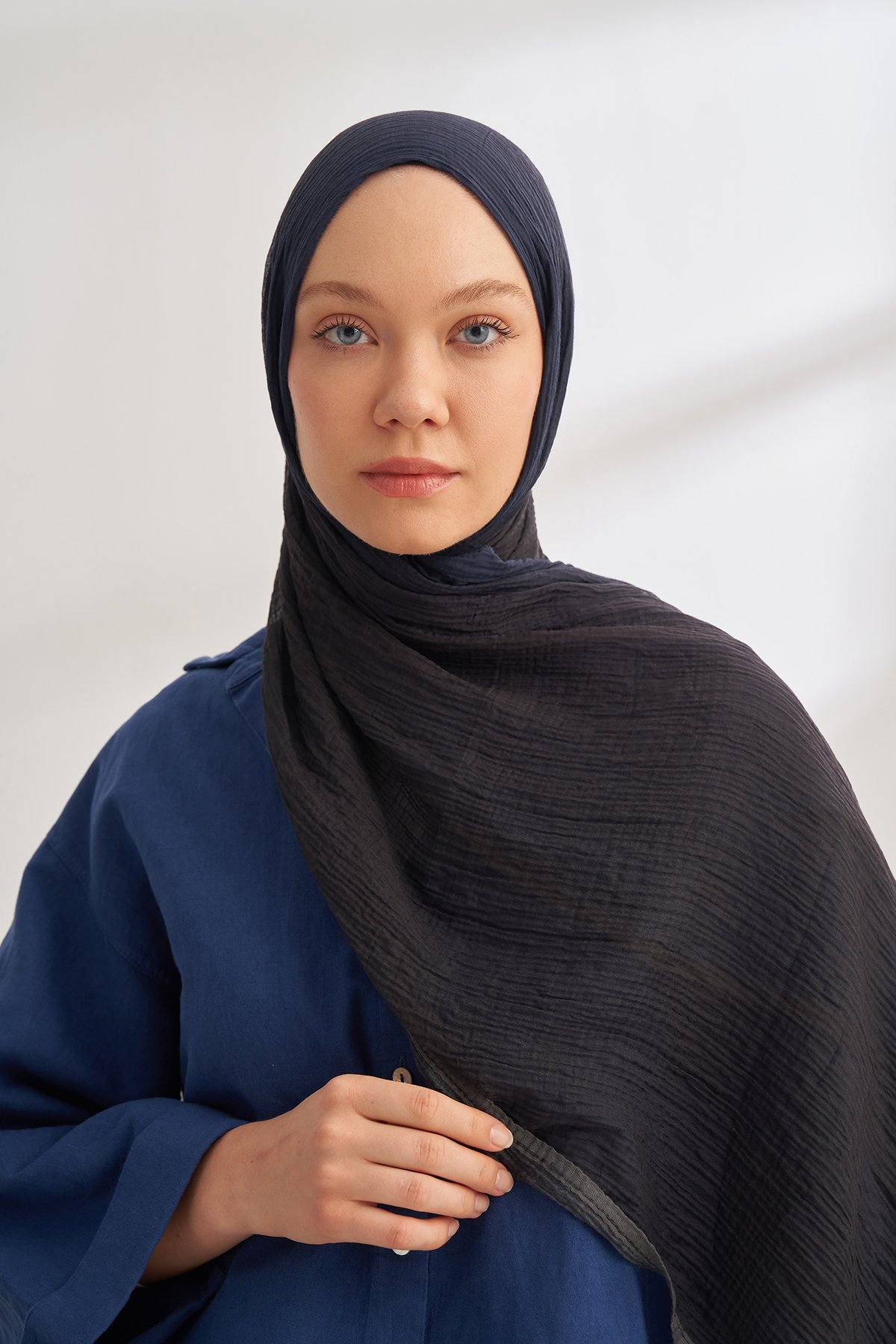 MÜSLİN DEGRADE BİYELİ ŞAL - SİYAH - LACİVERT