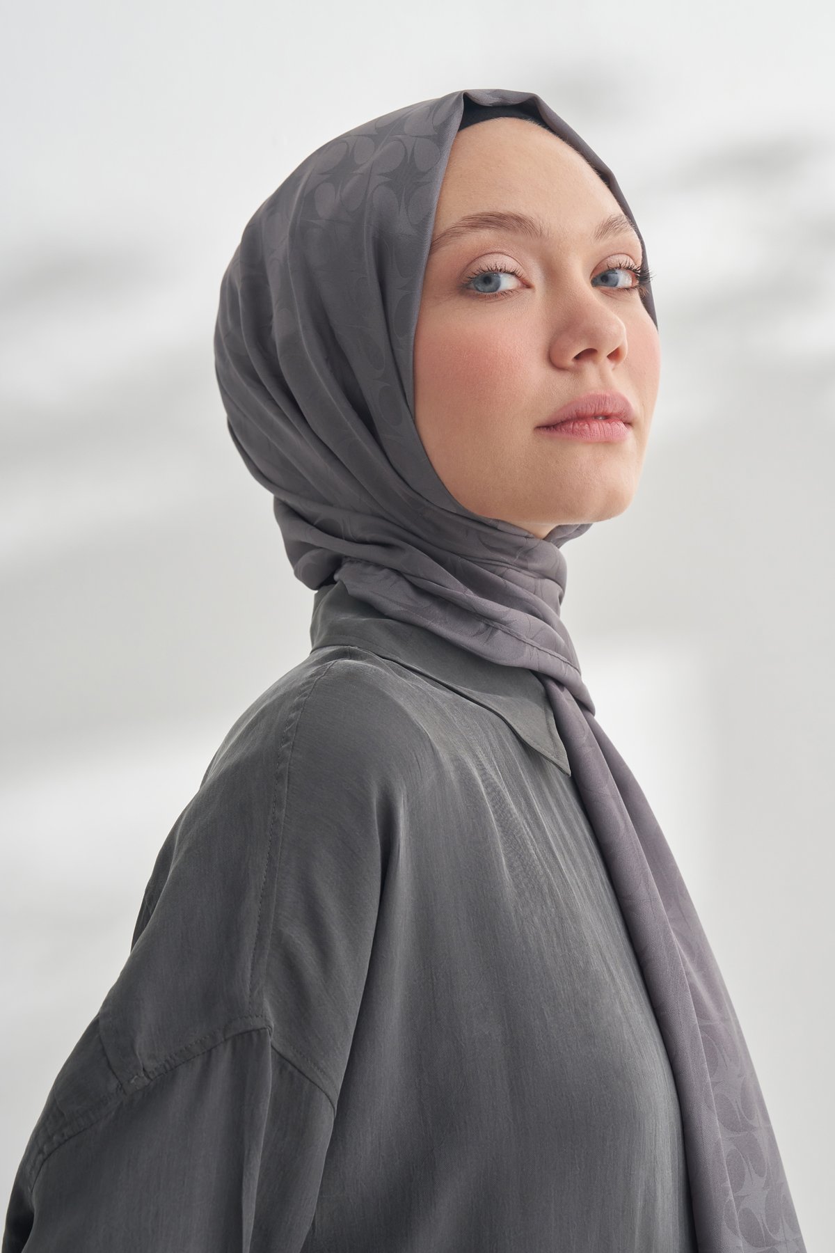 NANYA JAKAR RÜZGARGÜLÜ DESEN ŞAL - FÜME