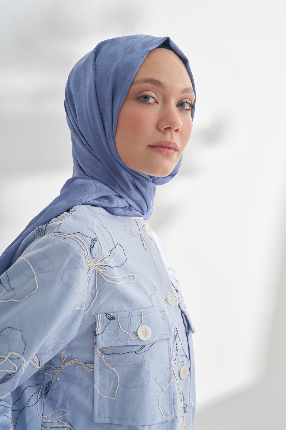 NANYA JAKAR RÜZGARGÜLÜ DESEN ŞAL - İNDİGO