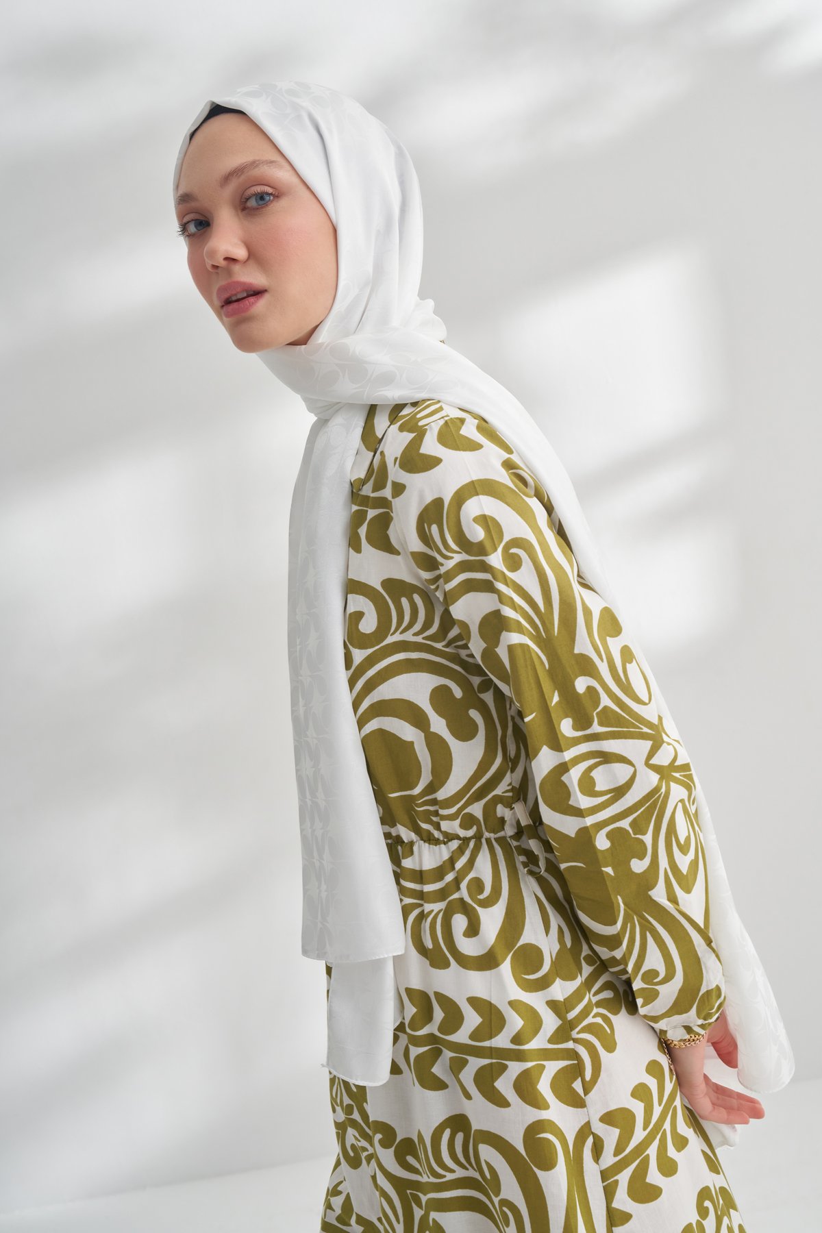 NANYA JAKAR RÜZGARGÜLÜ DESEN ŞAL - KREM