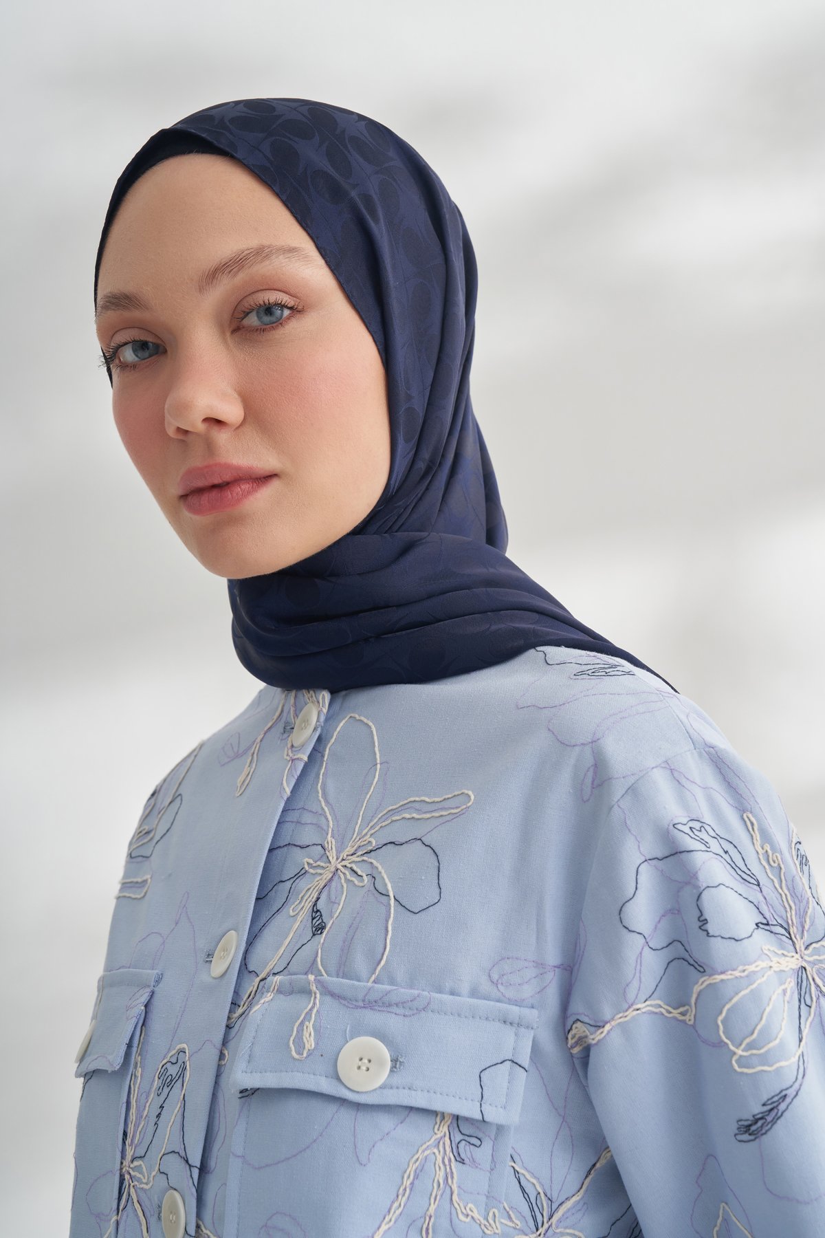 NANYA JAKAR RÜZGARGÜLÜ DESEN ŞAL - LACİVERT