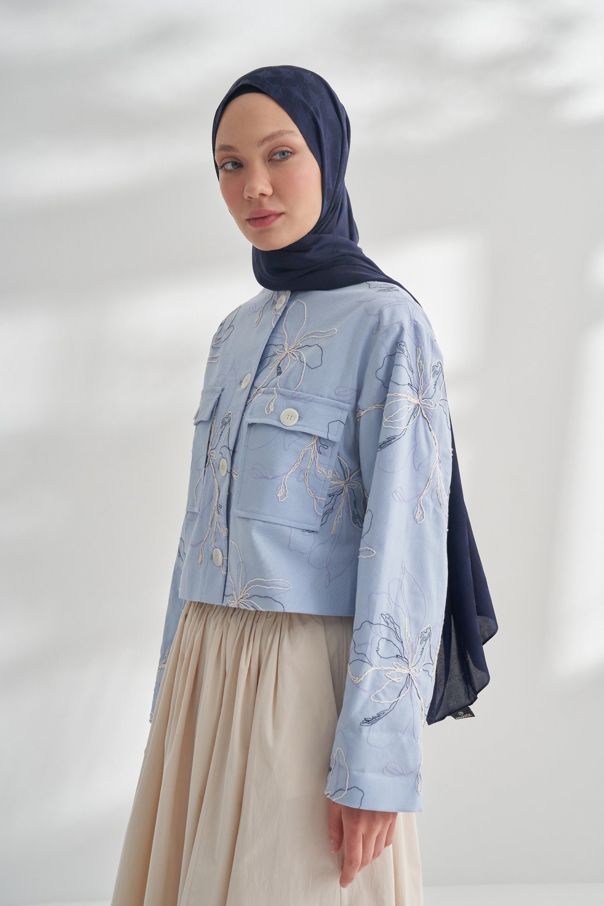 NANYA JAKAR RÜZGARGÜLÜ DESEN ŞAL - LACİVERT