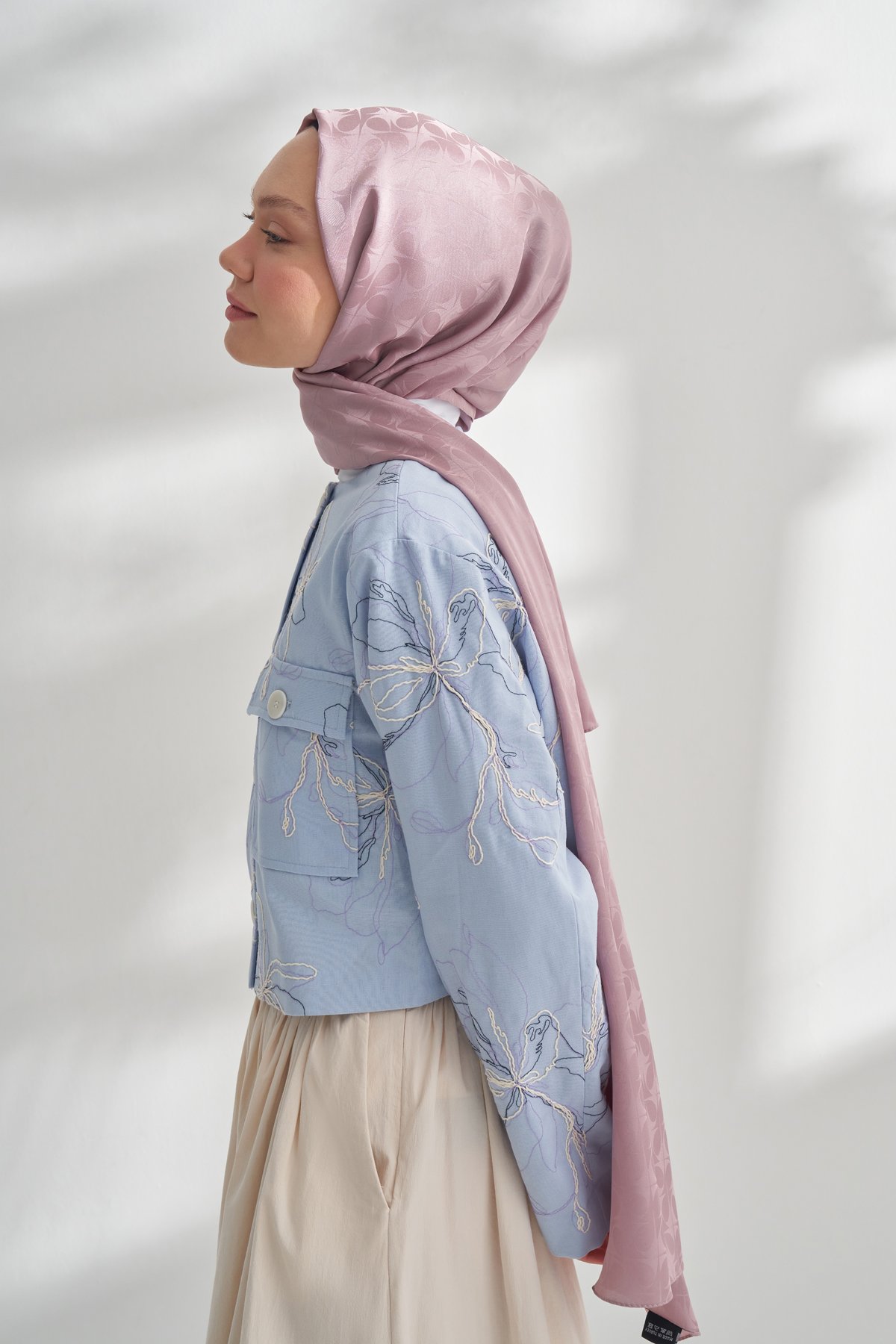 NANYA JAKAR RÜZGARGÜLÜ DESEN ŞAL - SİSLİ PUDRA