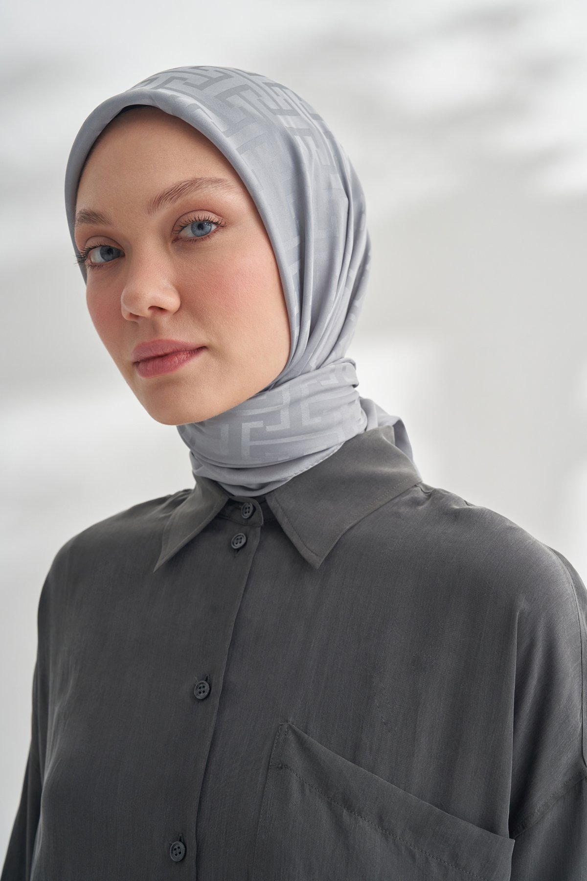 NANYA JAKAR T DESEN EŞARP - GRİ