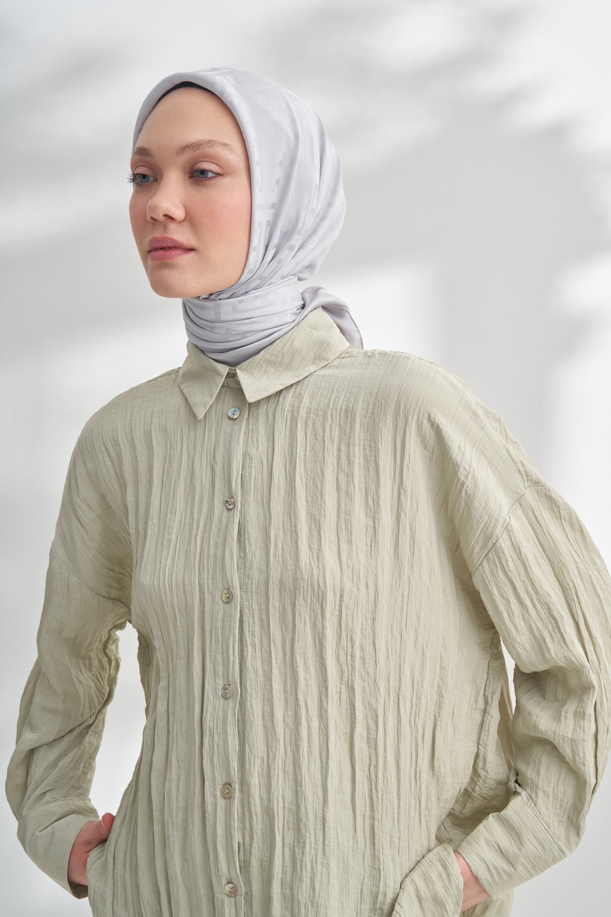 NANYA JAKAR T DESEN EŞARP - GÜMÜŞ