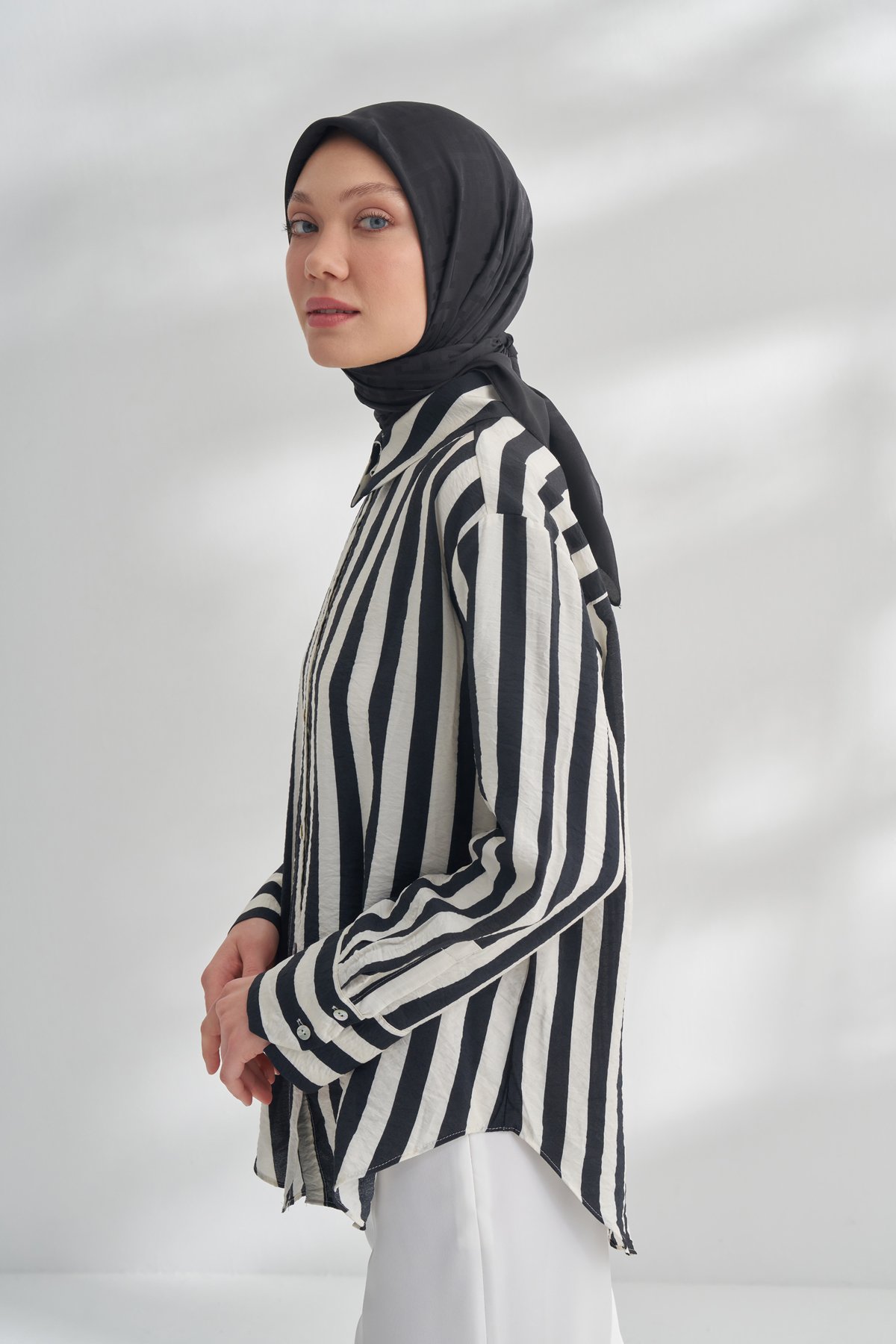 NANYA JAKAR T DESEN EŞARP - SİYAH