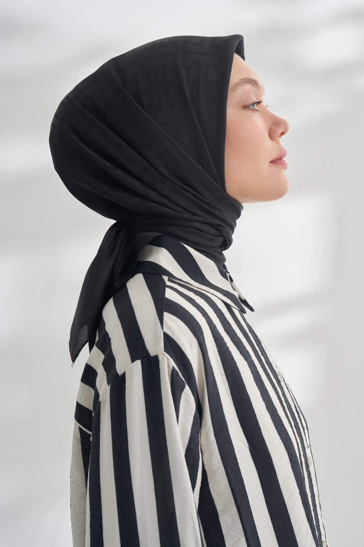 NANYA JAKAR T DESEN EŞARP - SİYAH