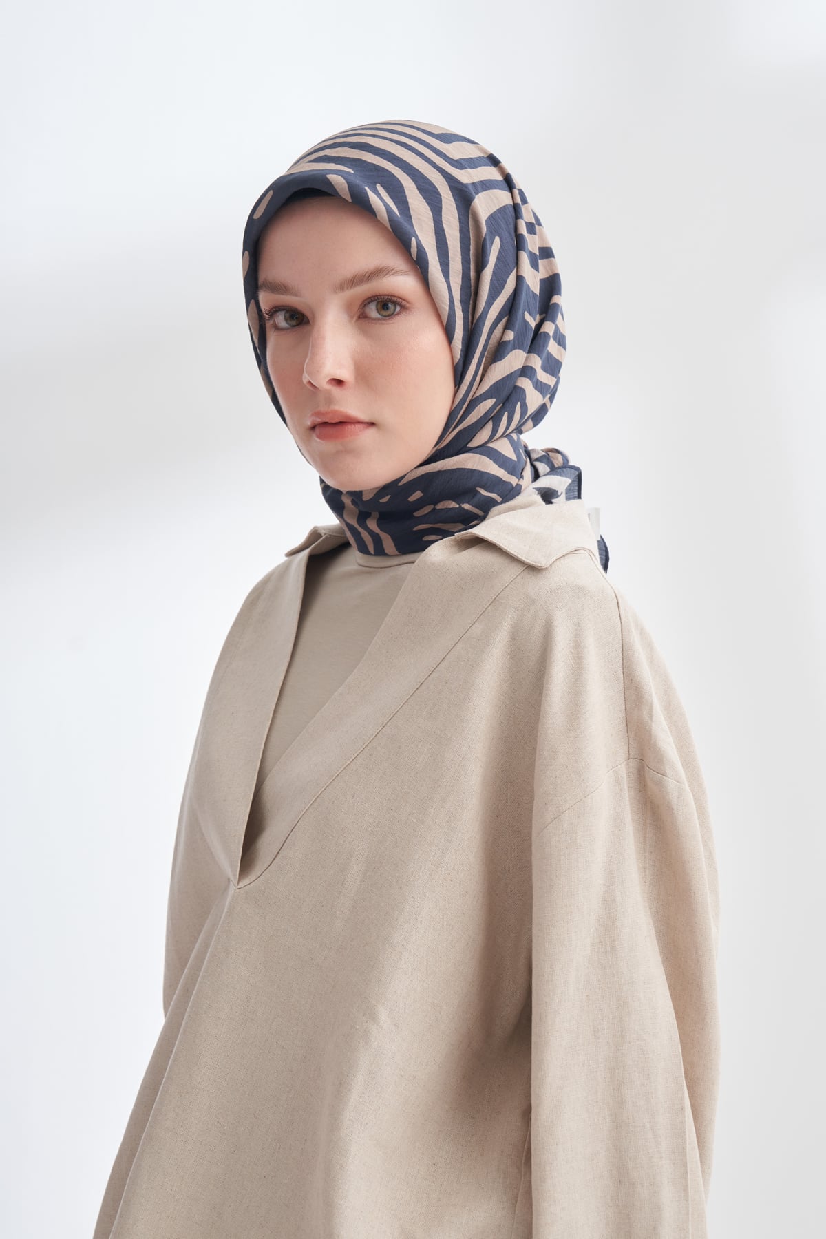 NOMADIC LINES DESEN THE TENCEL EDIT EŞARP  - LACİVERT - BEJ