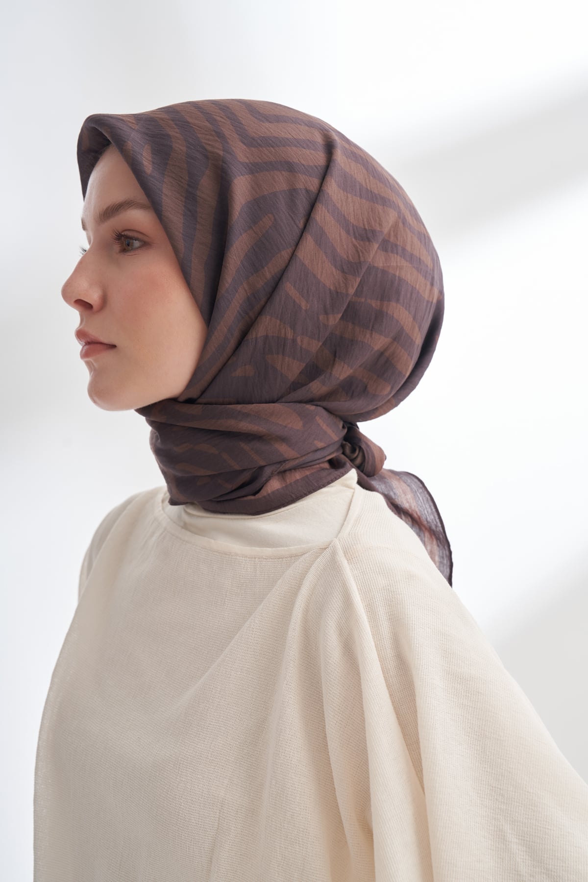 NOMADIC LINES DESEN THE TENCEL EDIT EŞARP  - ACI KAHVE