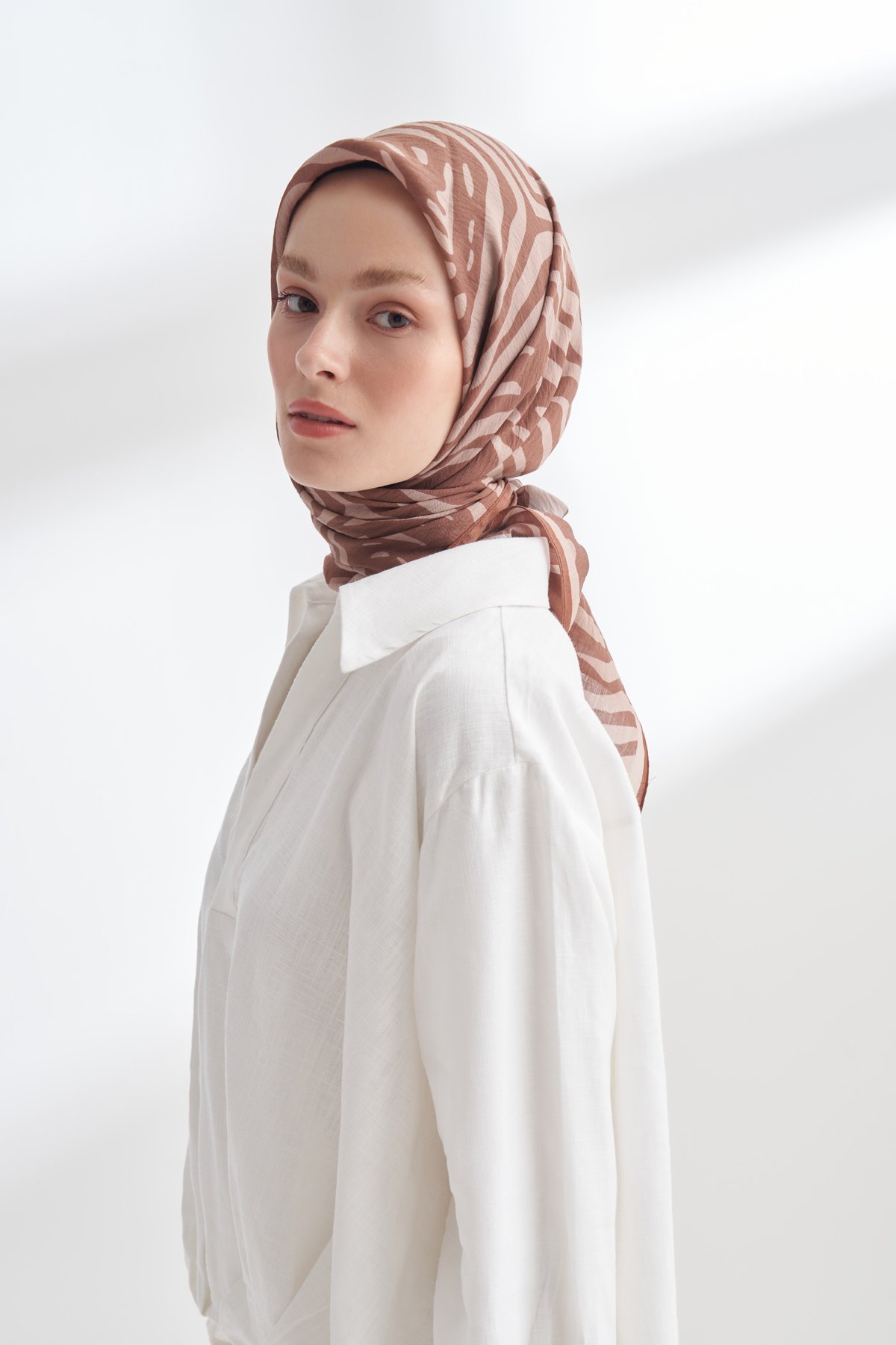 NOMADIC LINES DESEN THE TENCEL EDIT EŞARP  - SÜTLÜ KAHVE