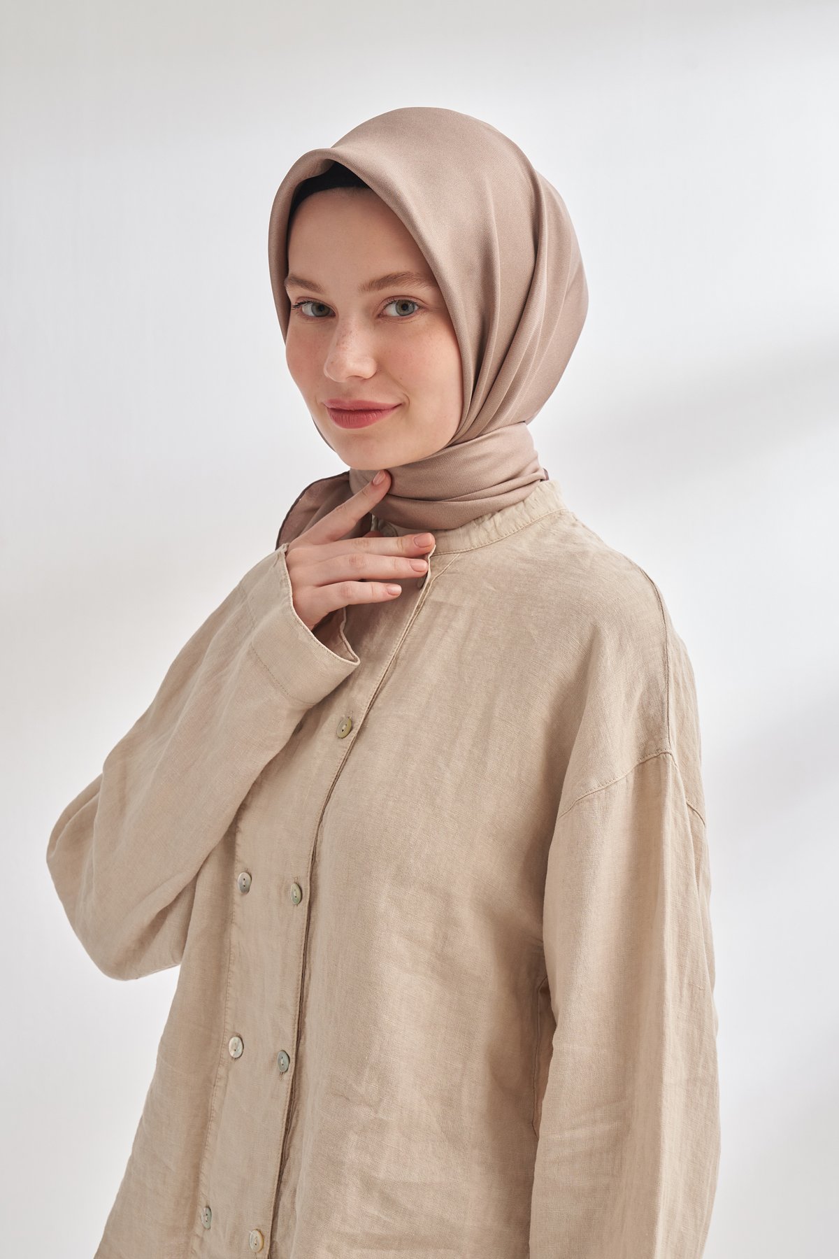 PREMIUM ÇİFT TARAFLI TWILL İPEK EŞARP - SÜTLÜ KAHVE - VİZON