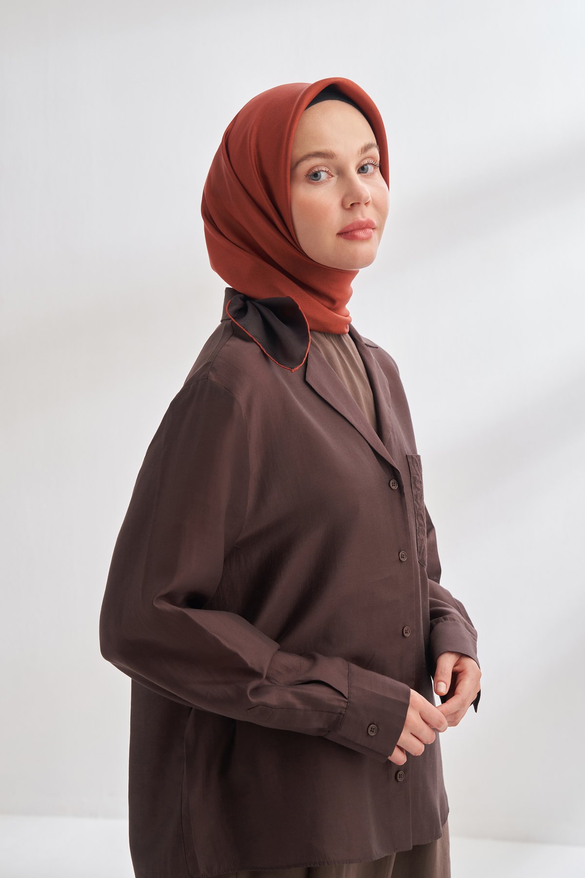 PREMIUM ÇİFT TARAFLI TWILL İPEK EŞARP - SİYAH - KIRMIZI