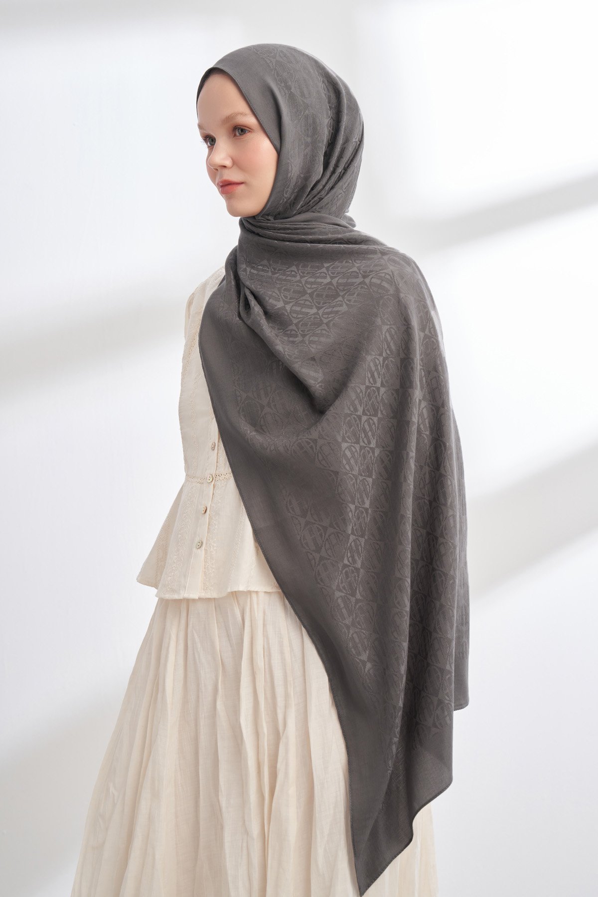 SOLEA JAKAR ICON DESEN ŞAL - FÜME