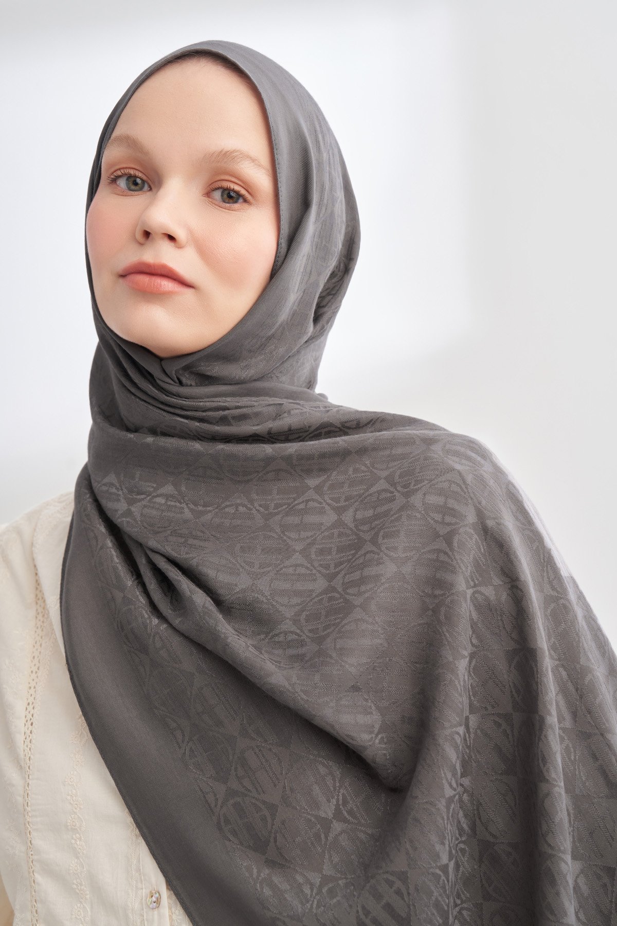 SOLEA JAKAR ICON DESEN ŞAL - FÜME