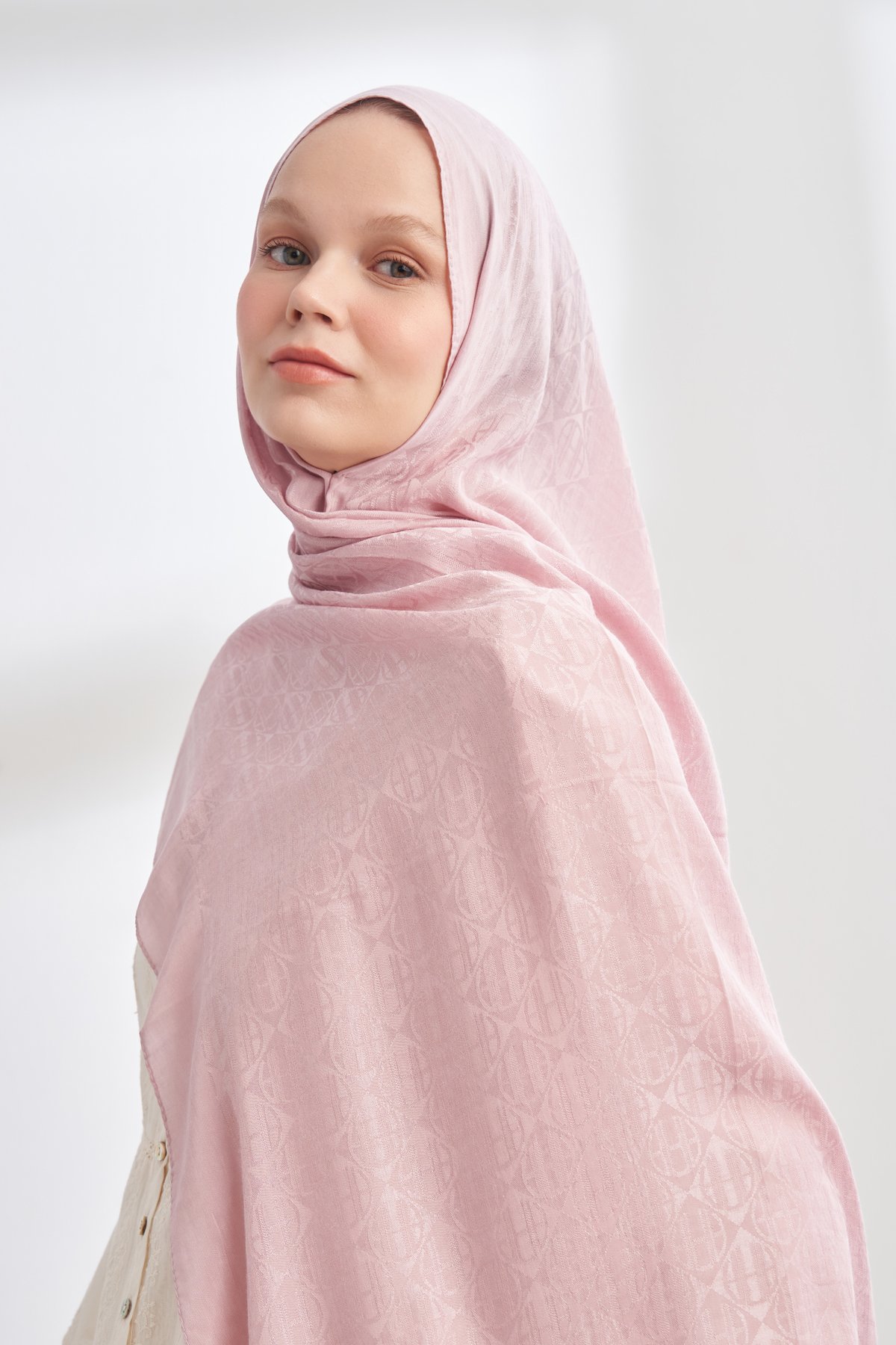 SOLEA JAKAR ICON DESEN ŞAL - PUDRA