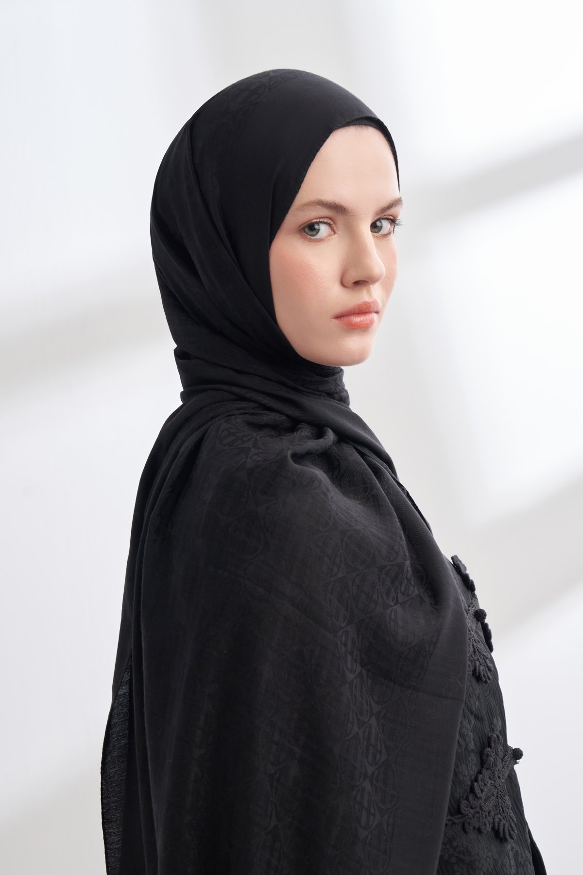 SOLEA JAKAR ICON DESEN ŞAL - SİYAH