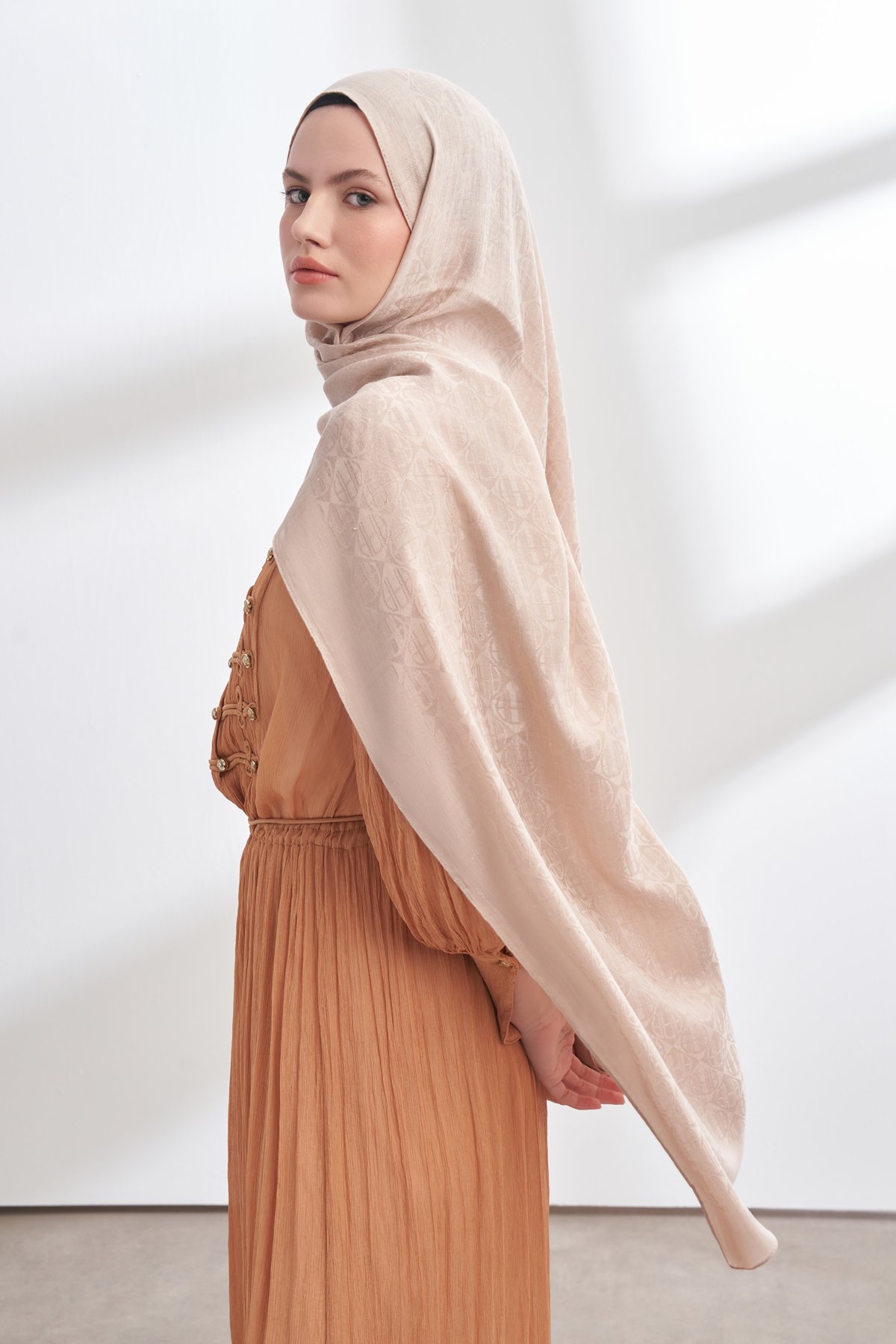 SOLEA JAKAR ICON DESEN ŞAL - TAŞ
