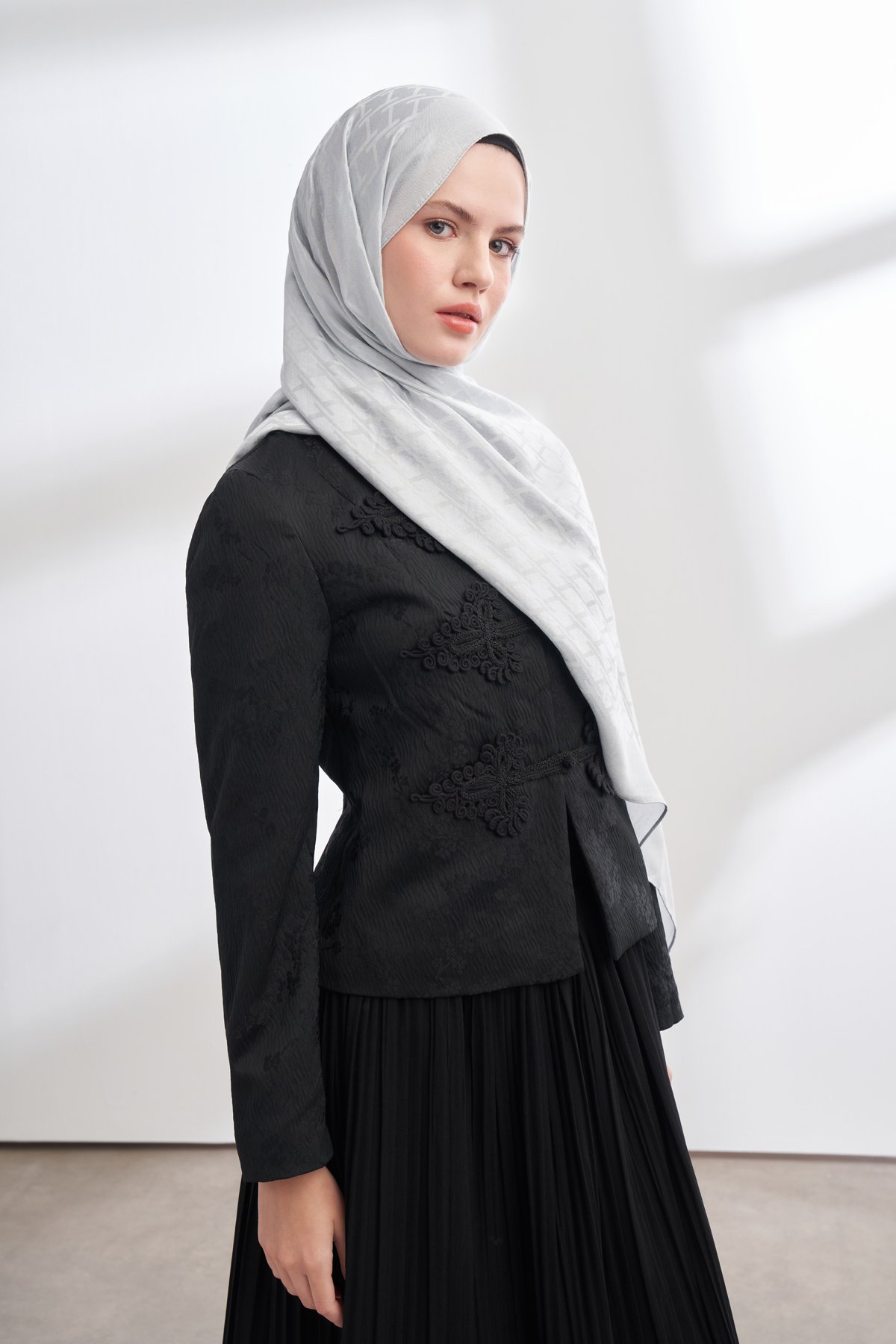 SOLEA JAKAR NORA DESEN ŞAL - GÜMÜŞ