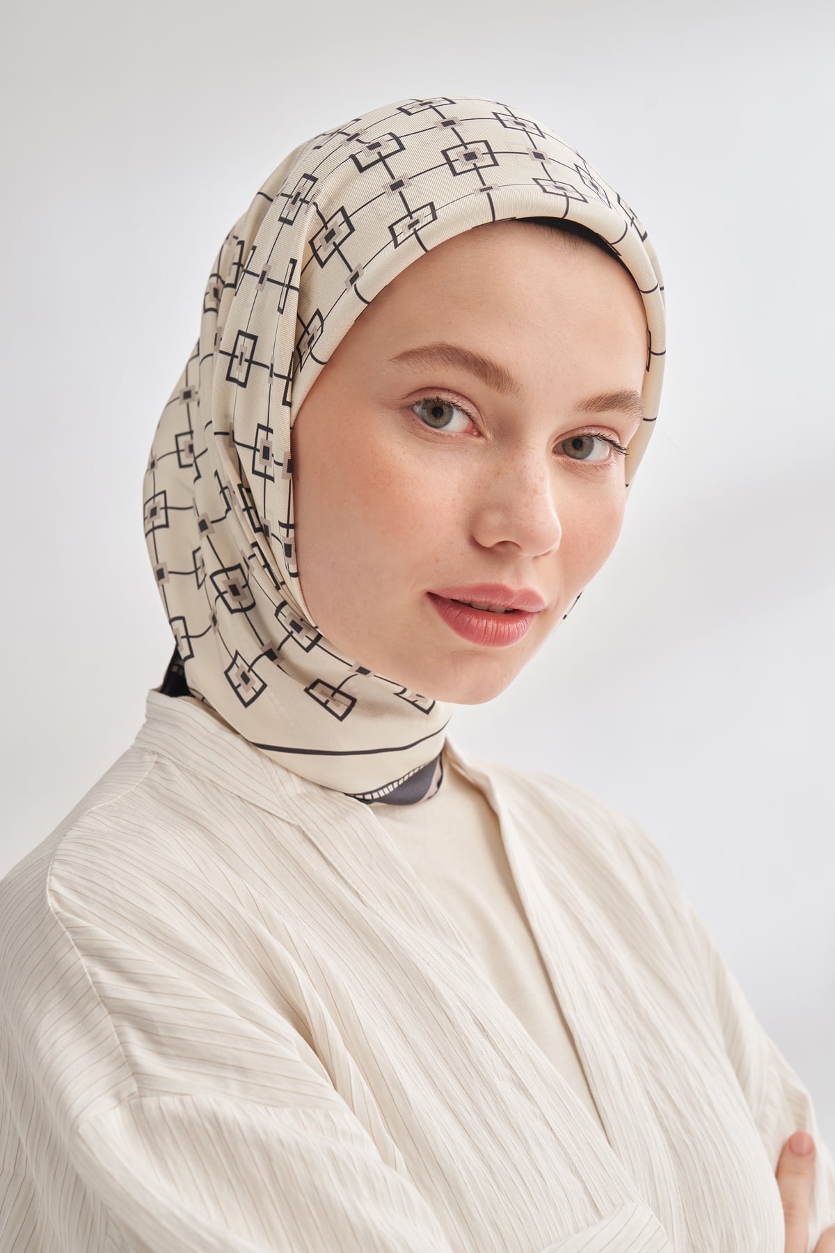 VELA DESEN TWILL İPEK EŞARP - KREM