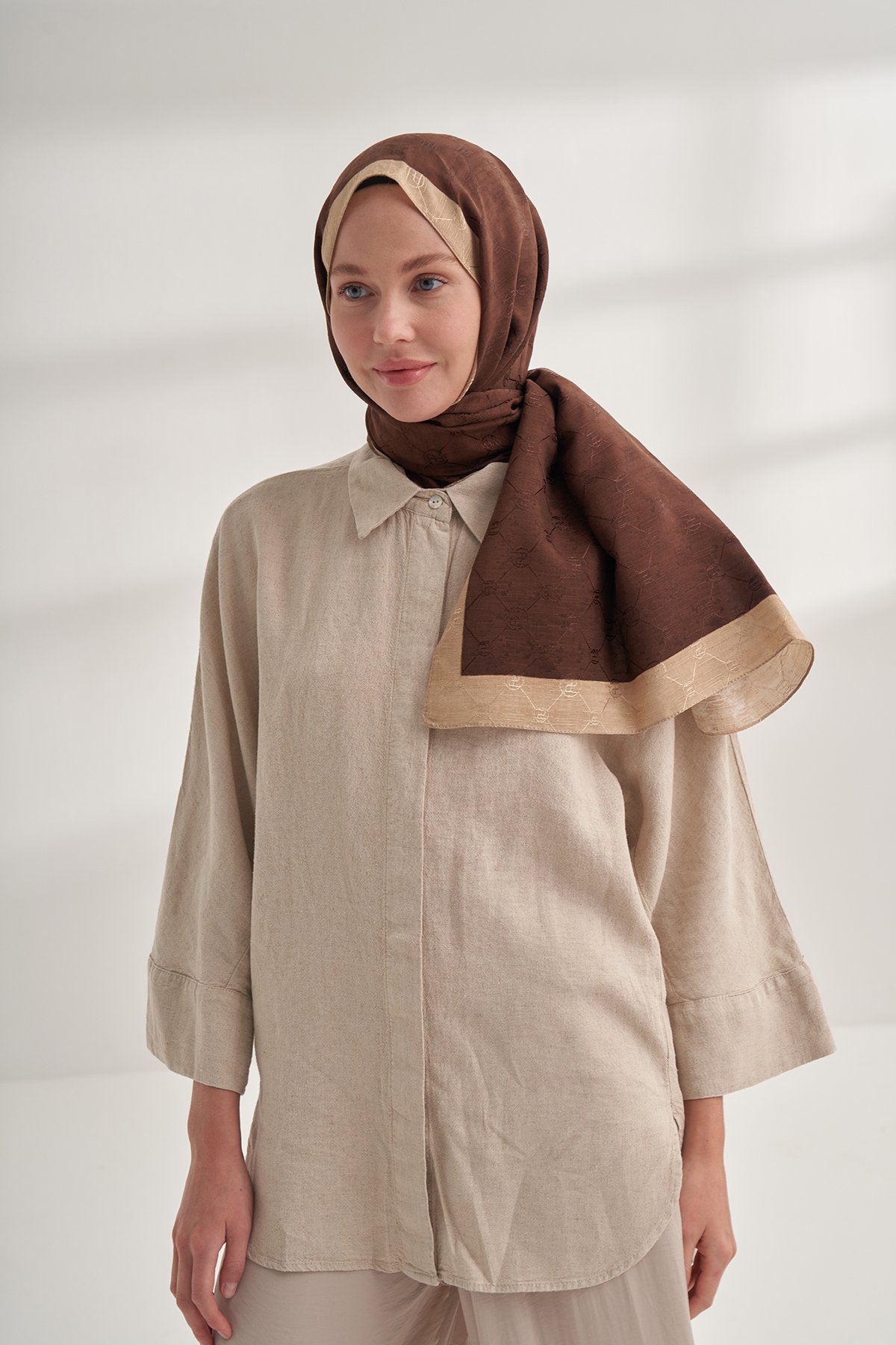 ZİNCİR MONOGRAM ŞAL - KAHVE