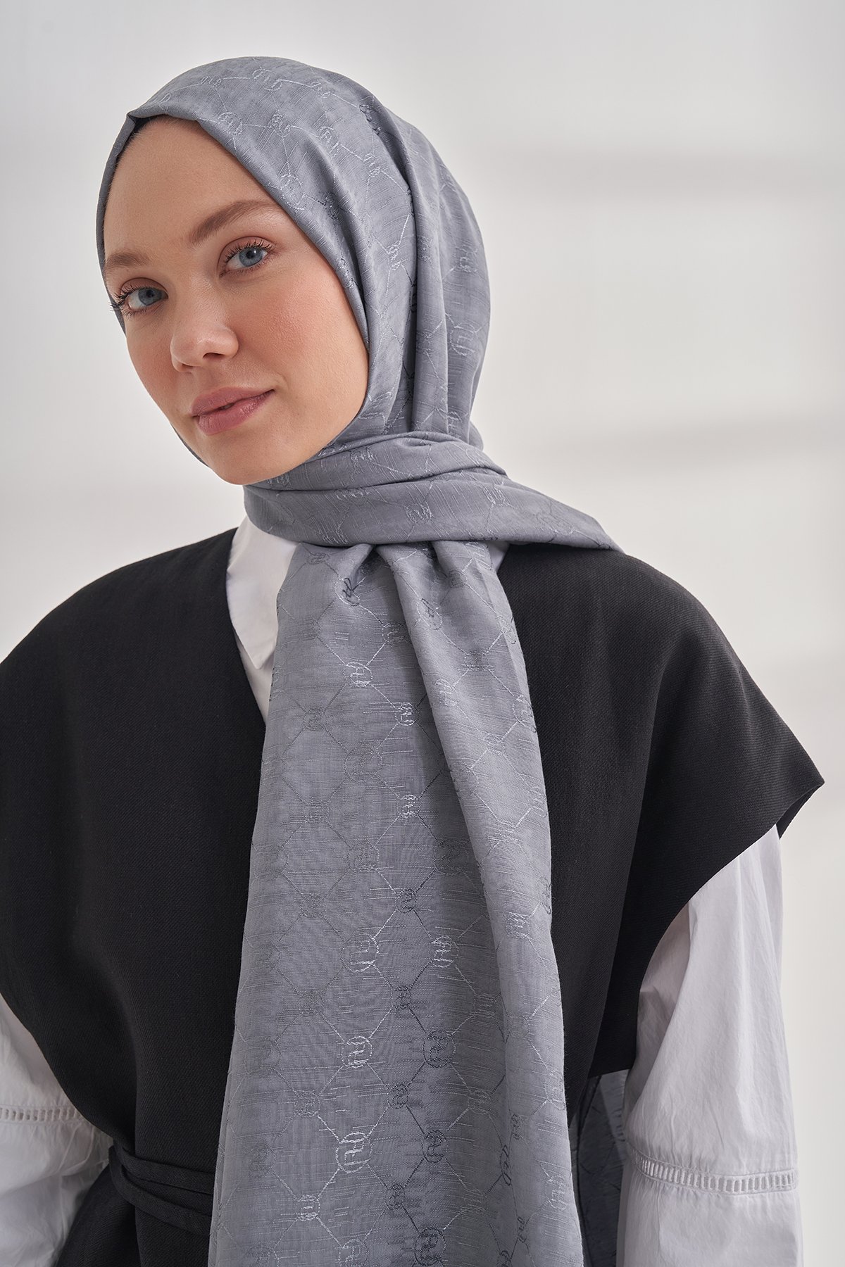 ZİNCİR MONOGRAM ŞAL - KOYU  GRİ