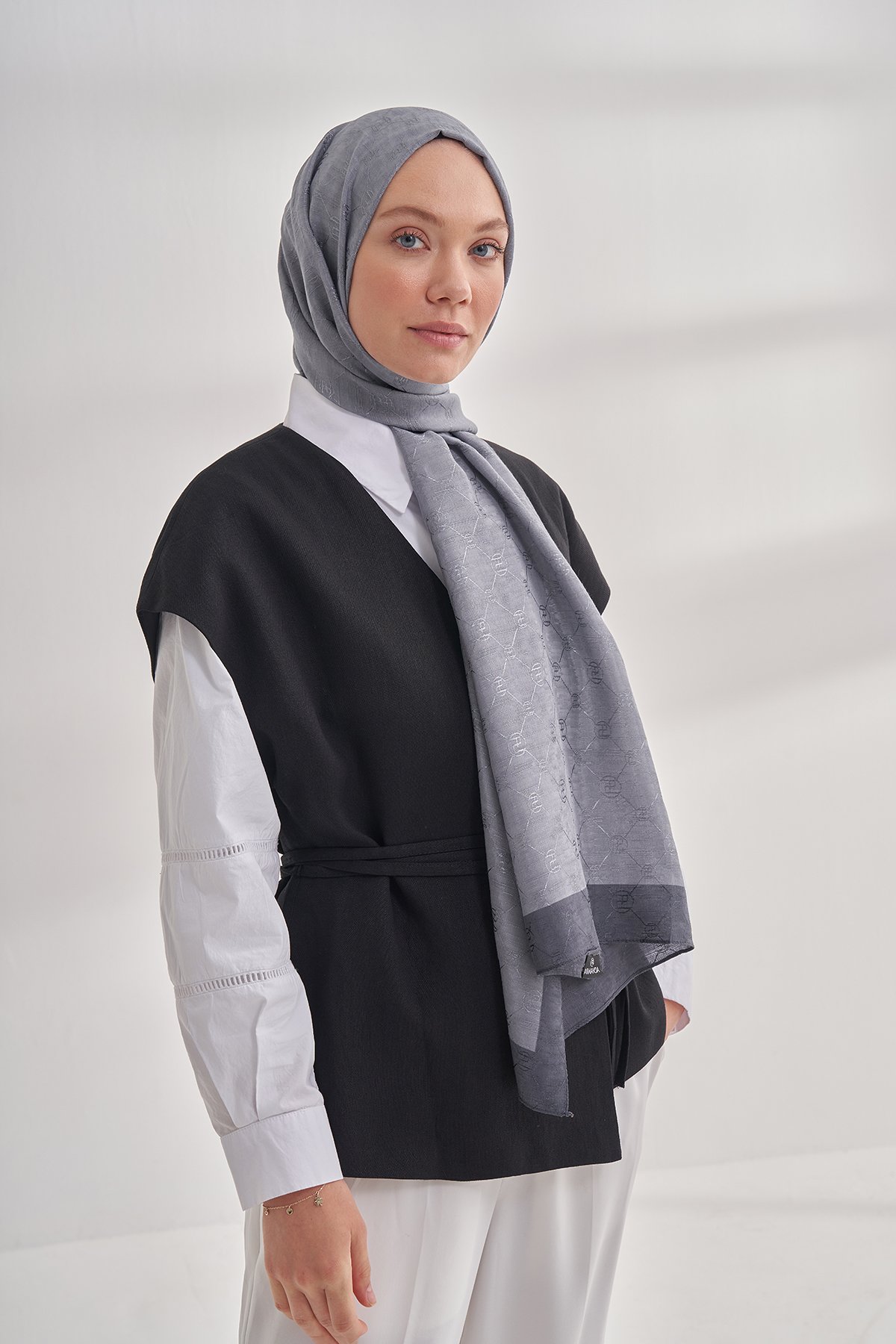 ZİNCİR MONOGRAM ŞAL - KOYU  GRİ