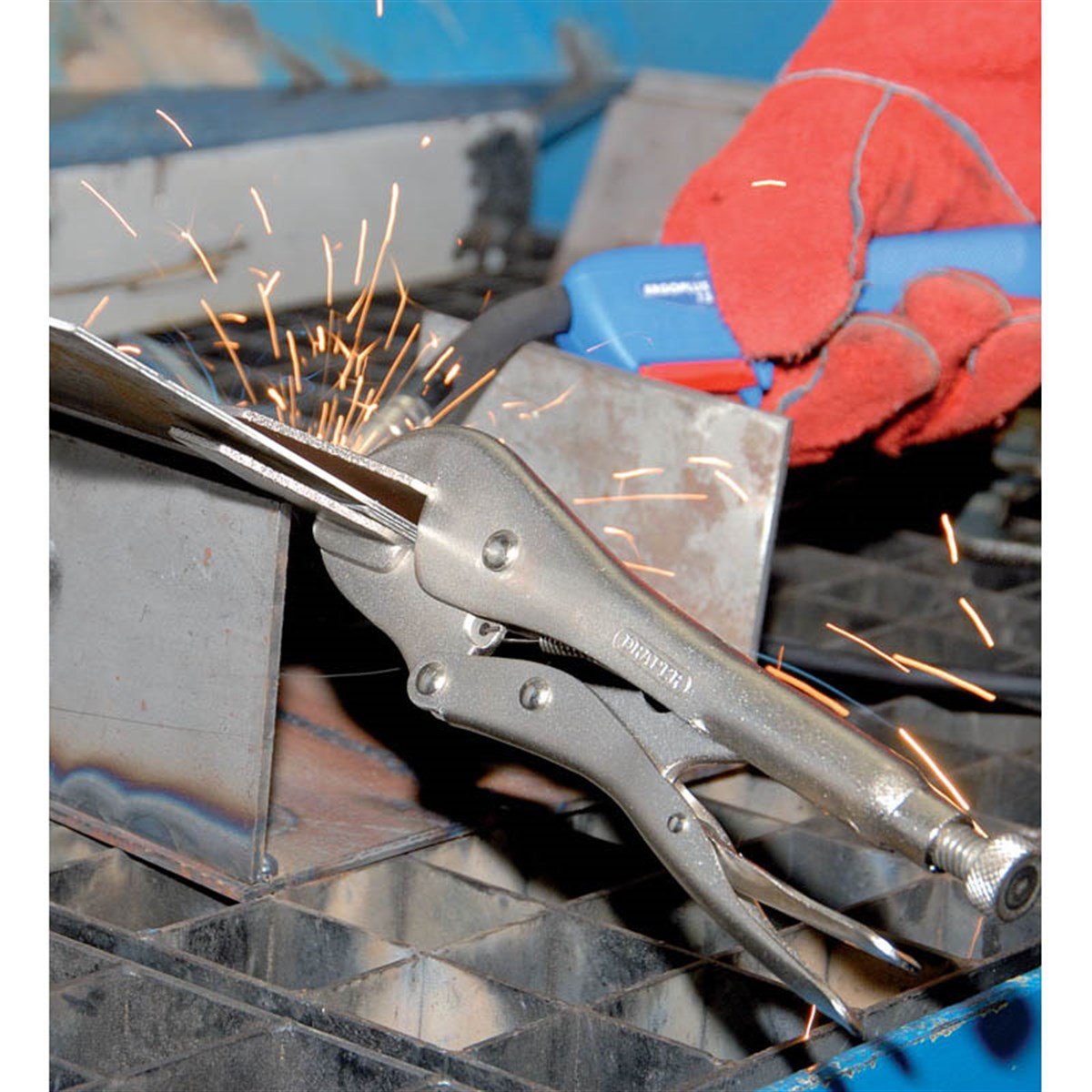 Alet ve Yardımcı ÜrünlerDraper Kaynak Pensesi Kilitlenir Tip Düz Ağız 240MM