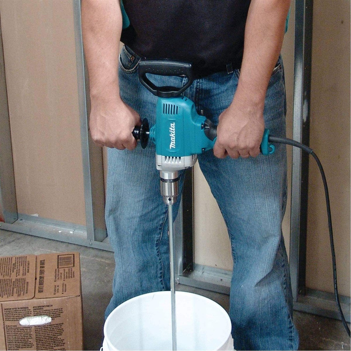 Boya ve Alçı KarıştırıcılarMakita Matkap Darbesiz/Karıştırıcı 750W 13MM