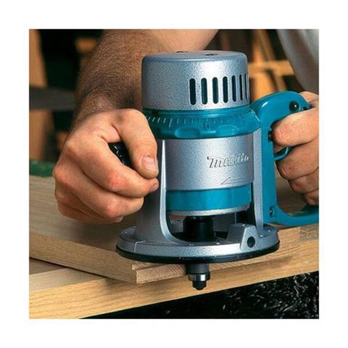 FrezelerMakita Freze 12MM 930W