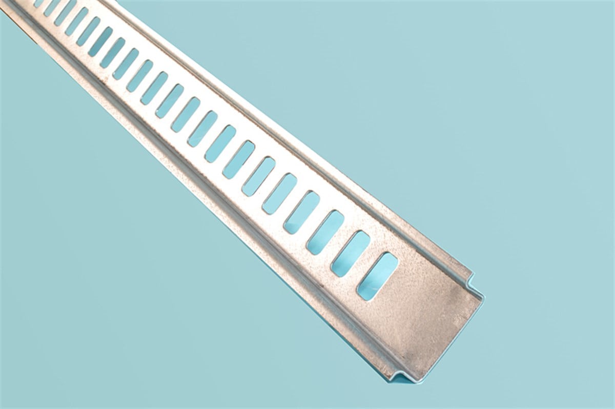 İnşaat KalıpDeltavalle Çok Delikli Çelik Ray