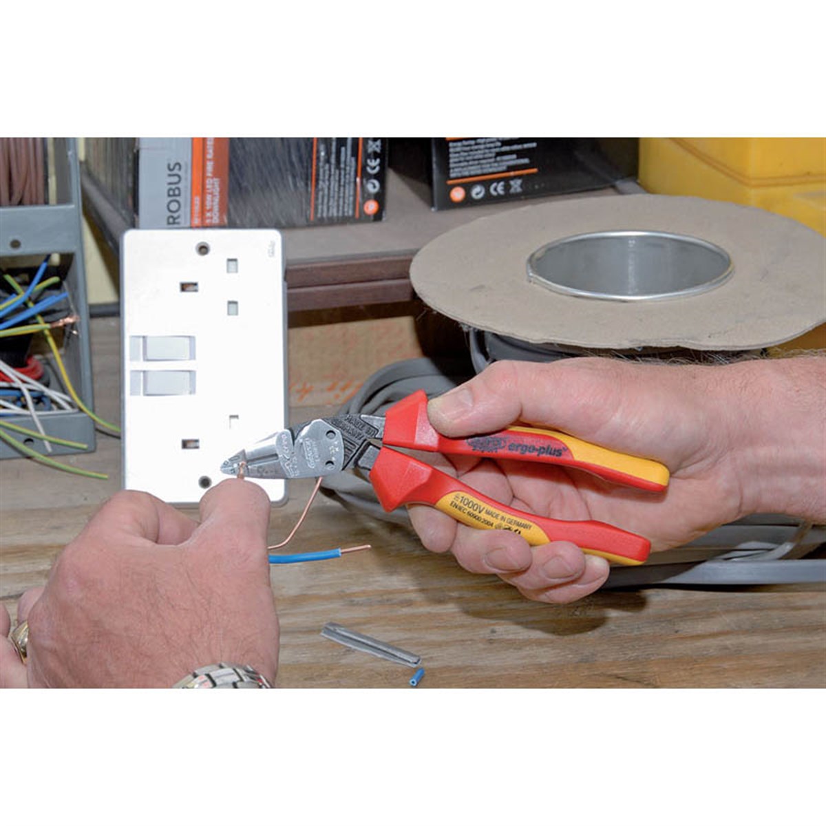 PenseDraper  Pensa Eğri Burun Elektrikli 1000V 185MM