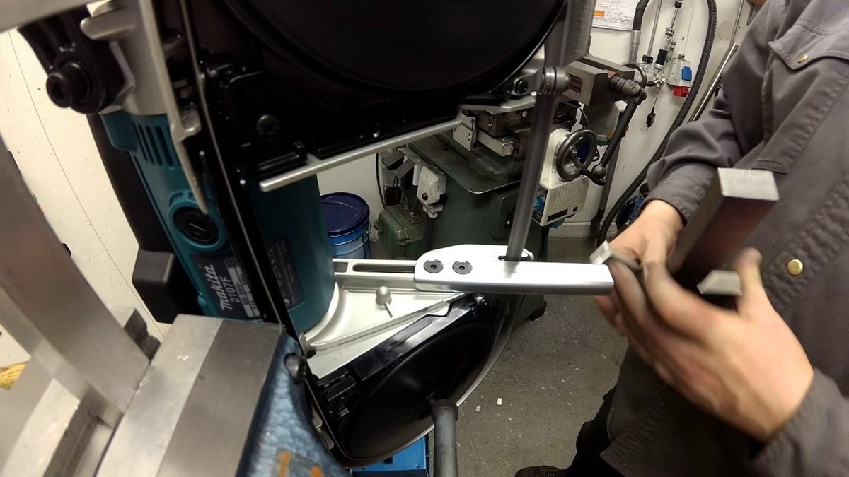 Şerit TestereMakita Şerit Testere Portatif