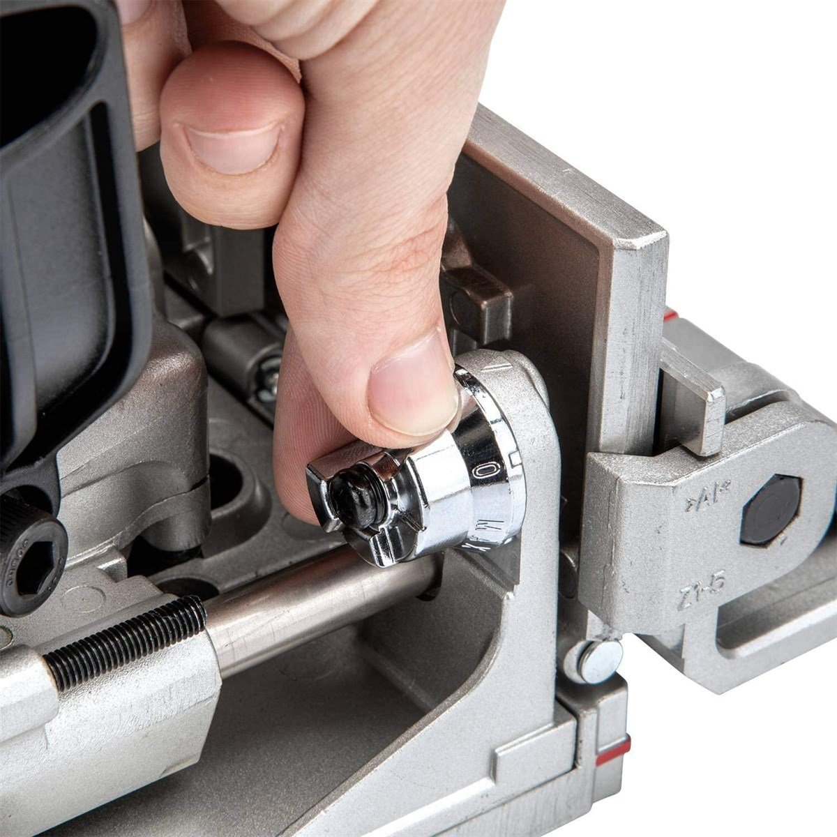 Zıvana AçmaMakita Zivana Açma 700W