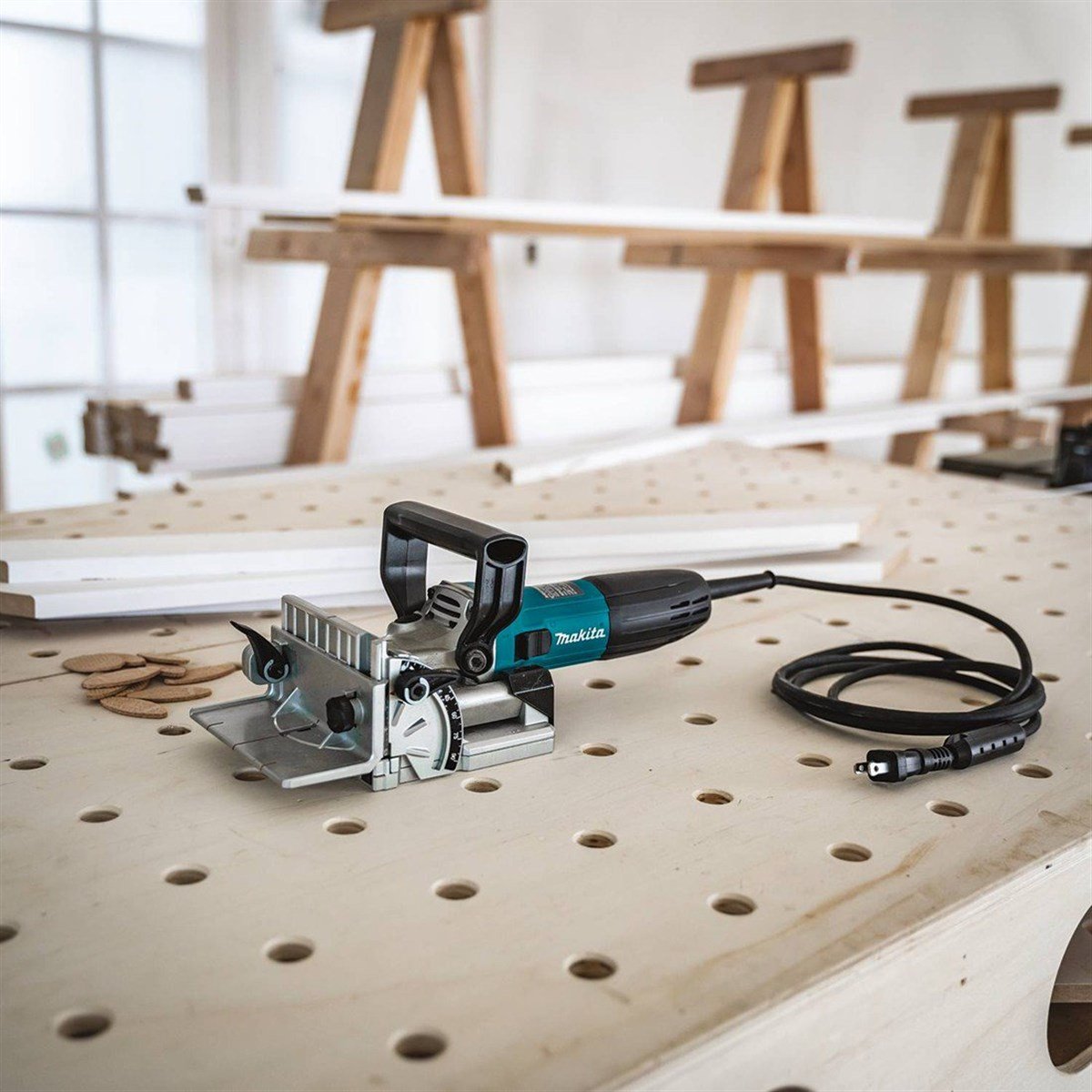 Zıvana AçmaMakita Zivana Açma 700W