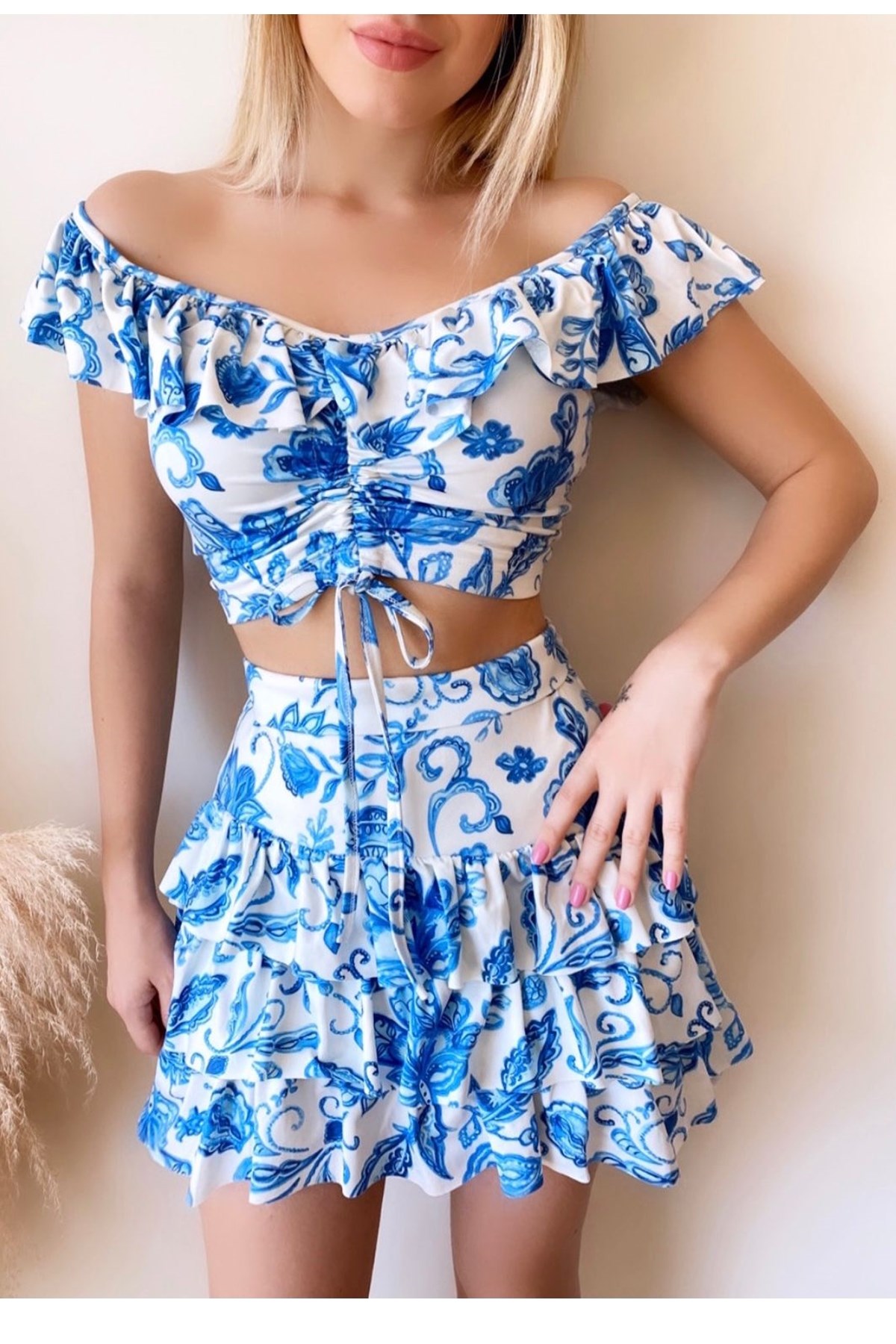 ÇİÇEK DESENLİ ESNEK MİKRO KUMAŞ BÜSTİYER VE ETEK TAKIM FLOWERED TOP AND SKIRT SET GD-019