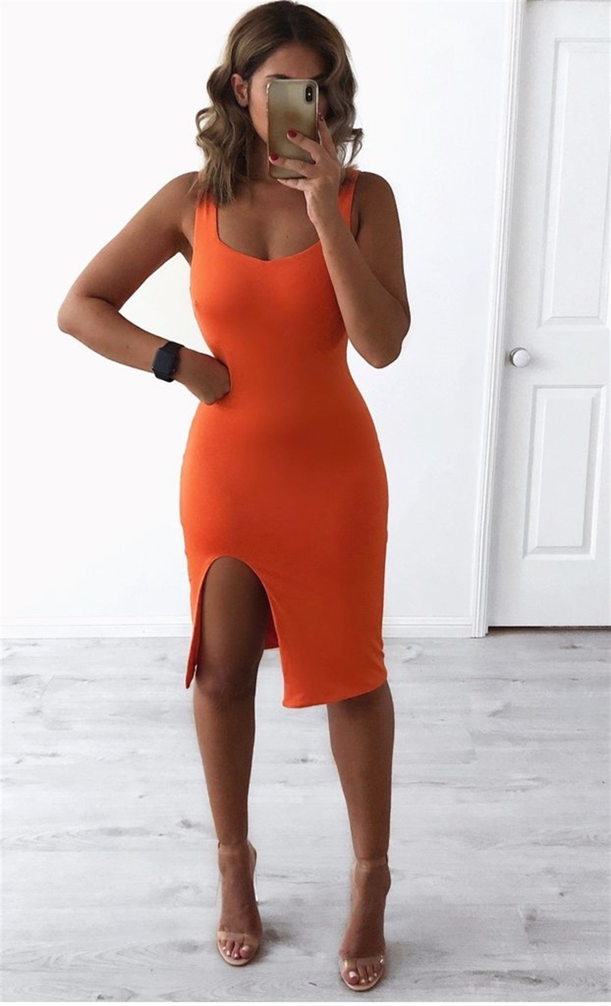 ESNEK DALGIÇ KUMAŞ ASKILI YIRTMAÇ DETAYLI NEON TURUNCU MİNİ ELBİSE KOLSUZ MİNİ ELBİSE NEON PINK MINI DRESS DNM-527-neonturuncu