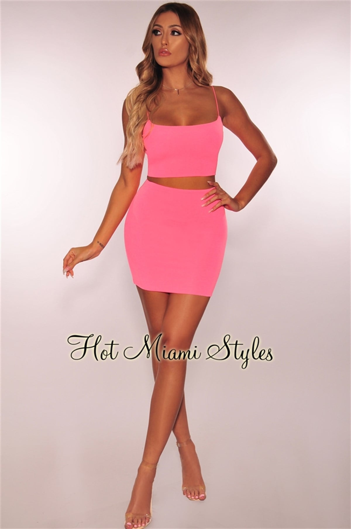 ESNEK DALGIÇ KUMAŞ NEON PEMBE ETEK VE BÜSTİYER TAKIM NEON PINK TOP AND SKIRT SET DNM-490-neonpembe
