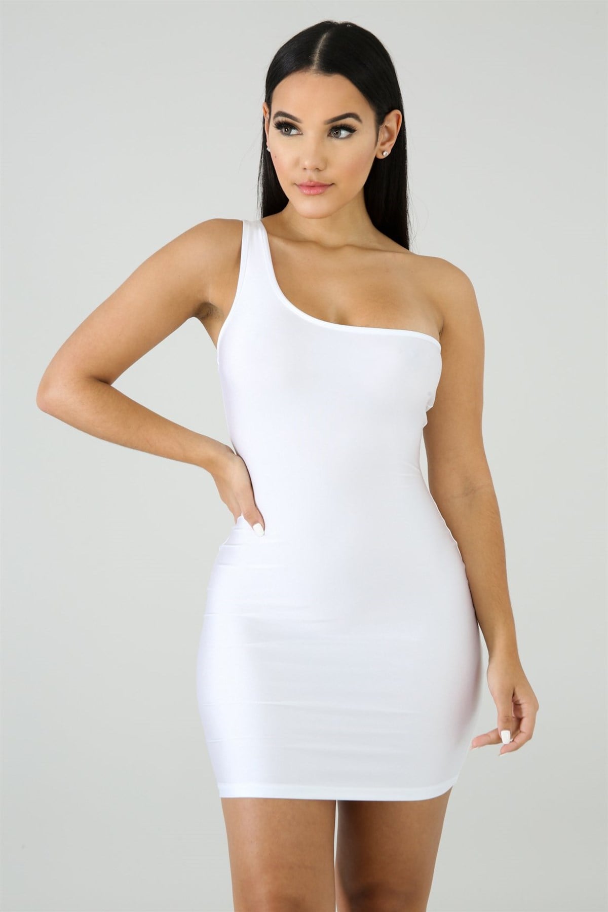 ESNEK DALGIÇ KUMAŞ TEK OMUZ ASKILI BEYAZ MİNİ ELBİSE WHITE MINI DRESS CLUBWEAR DNM-475-2